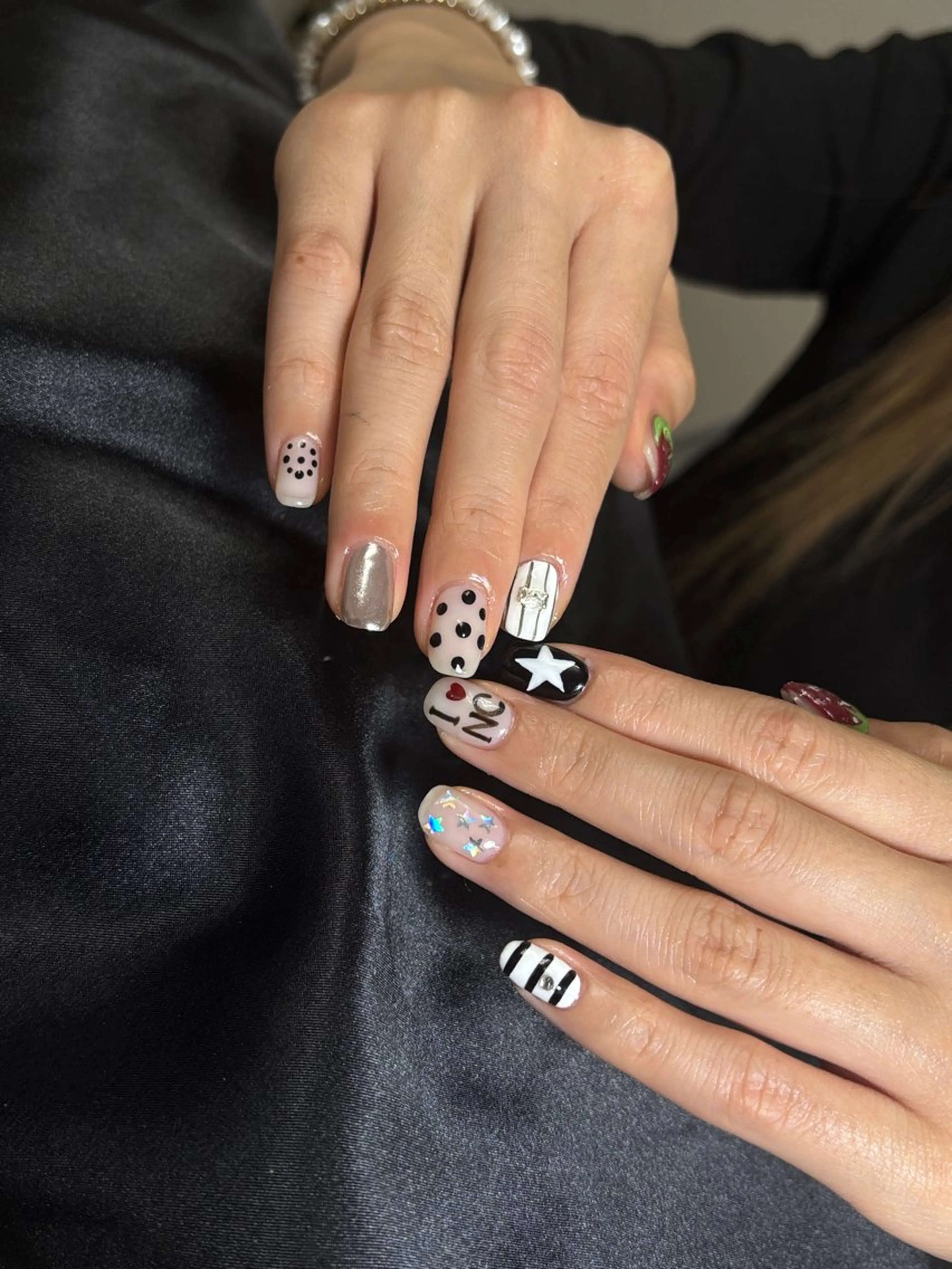 ネイル ブラウン チークネイル 桜ネイル 長さ出し フットネイル ハンドネイル XIINH NAIL SALONのネイルデザイン