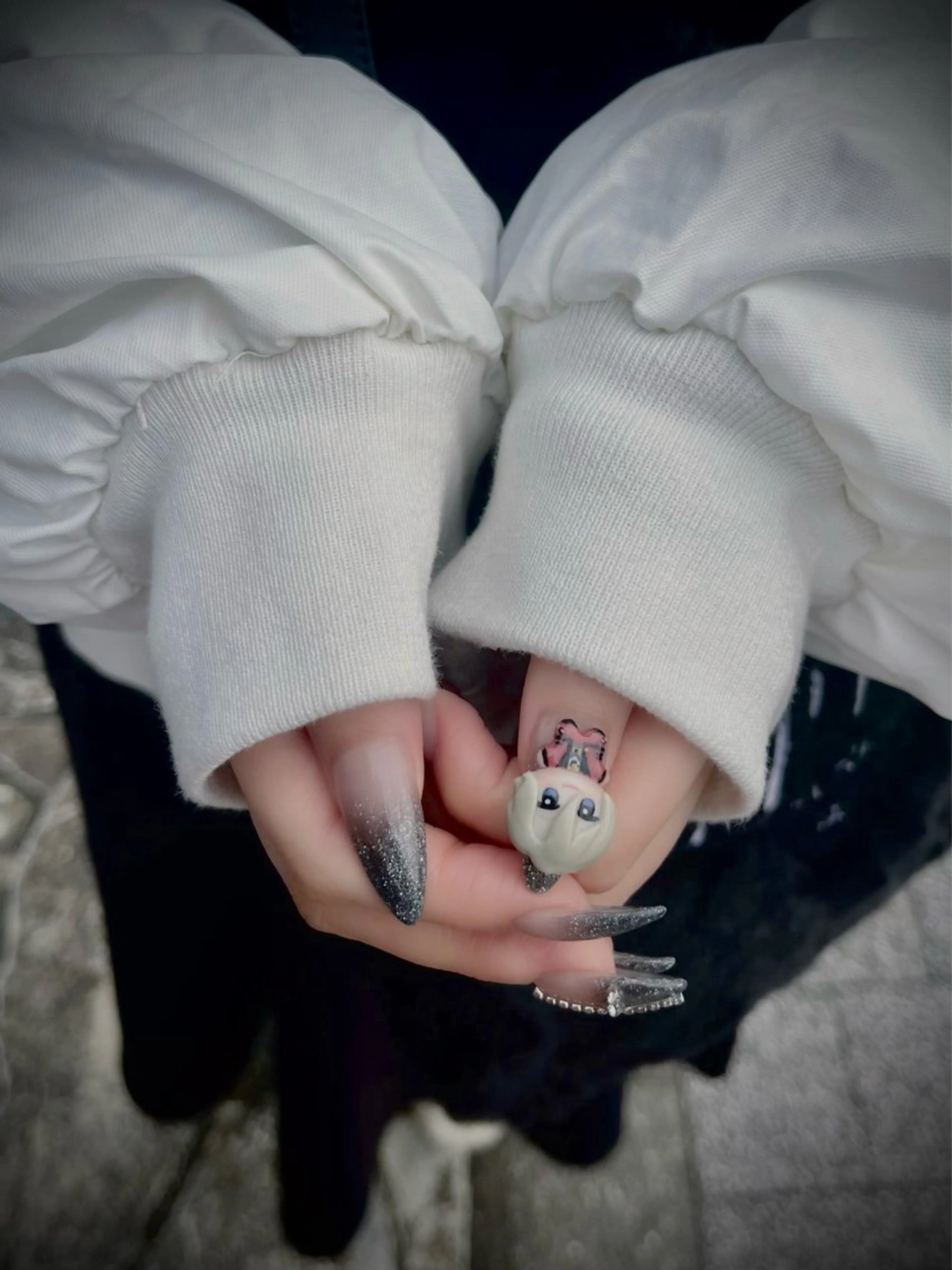 ネイル キラキラネイル ラメ(グリッター) ラメグラデーション マグネットネイル 持ち込み nine.🦋 YUKOのネイルデザイン