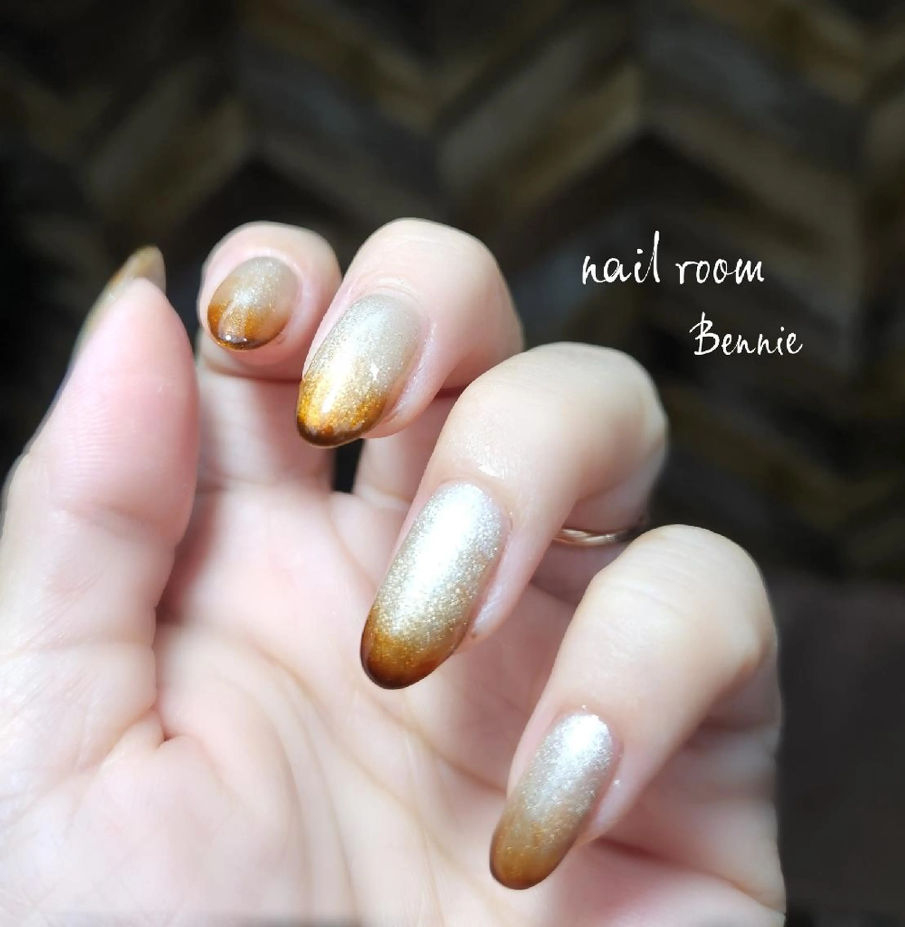 𝐌 マグ or ミラー  ダブルカラーの写真