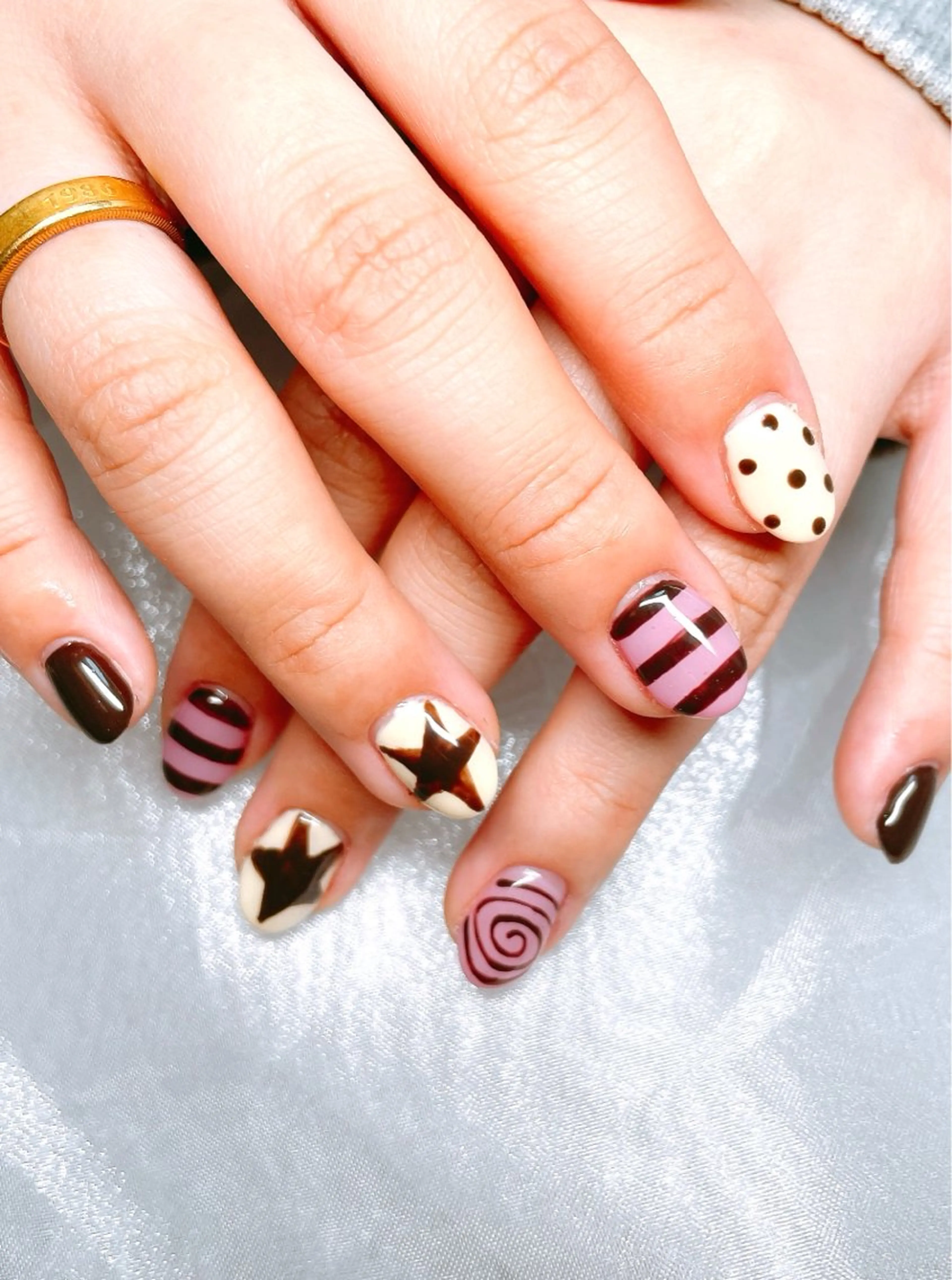 ネイル 持ち込み ハンドネイル ハンドケア GAL_ NAILのネイルデザイン