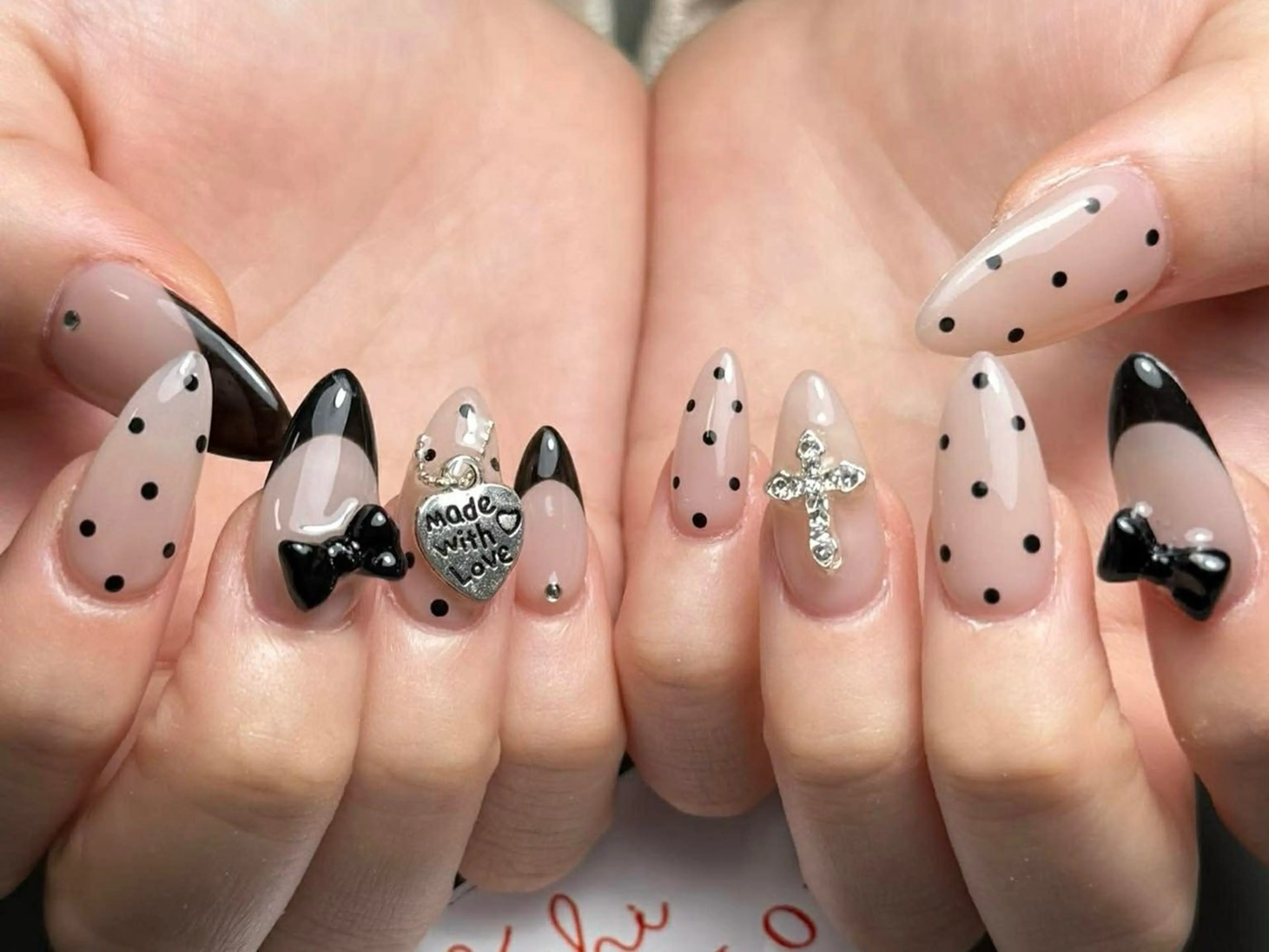 ネイル アートネイル フレンチネイル ジェルネイル グラデーション 韓国ネイル ハンドネイル ハンドケア さくら💮💮 【オフ無料】のネイルデザイン