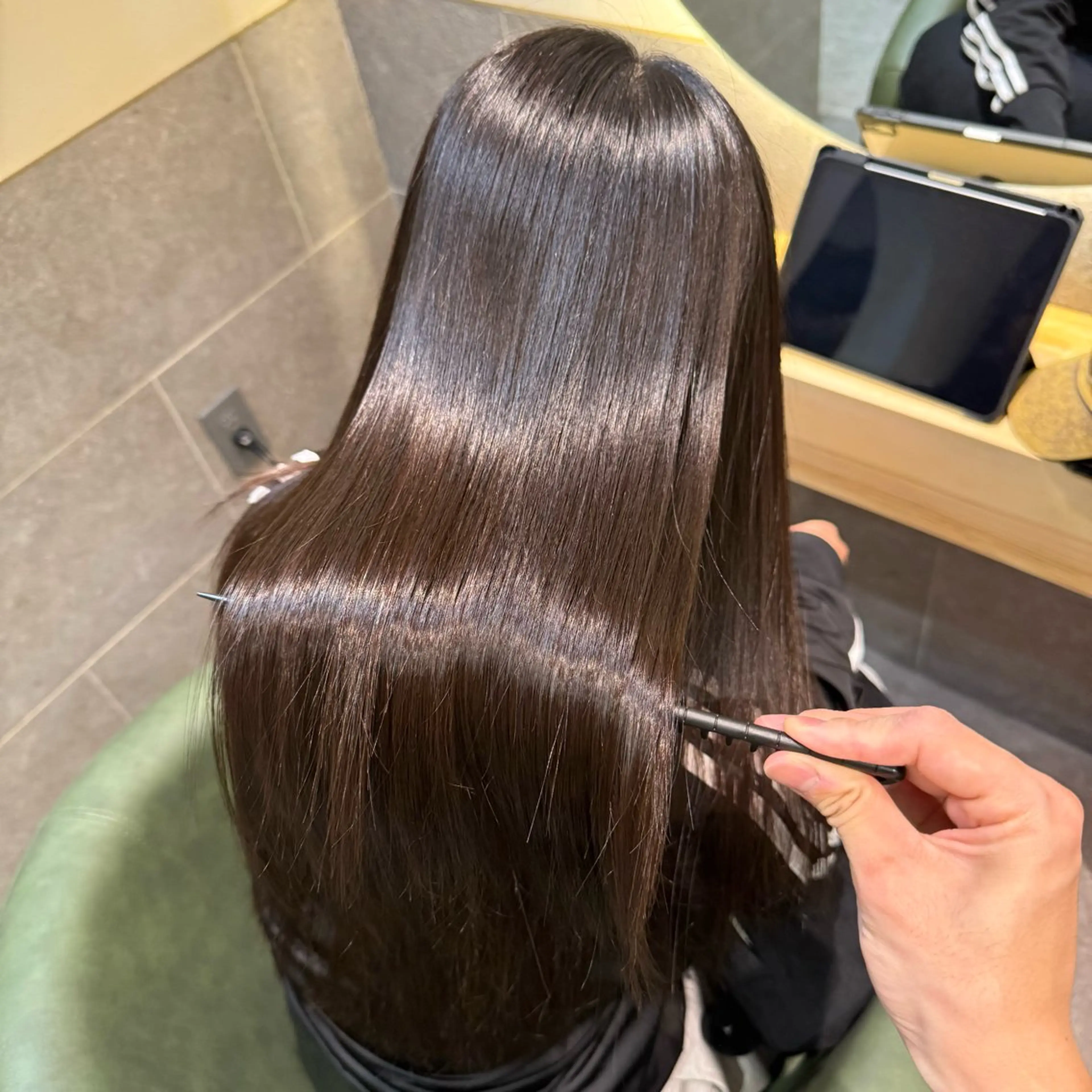 セミロング 縮毛矯正 BISCO hair 小西冬馬 縮毛矯正のヘアスタイル