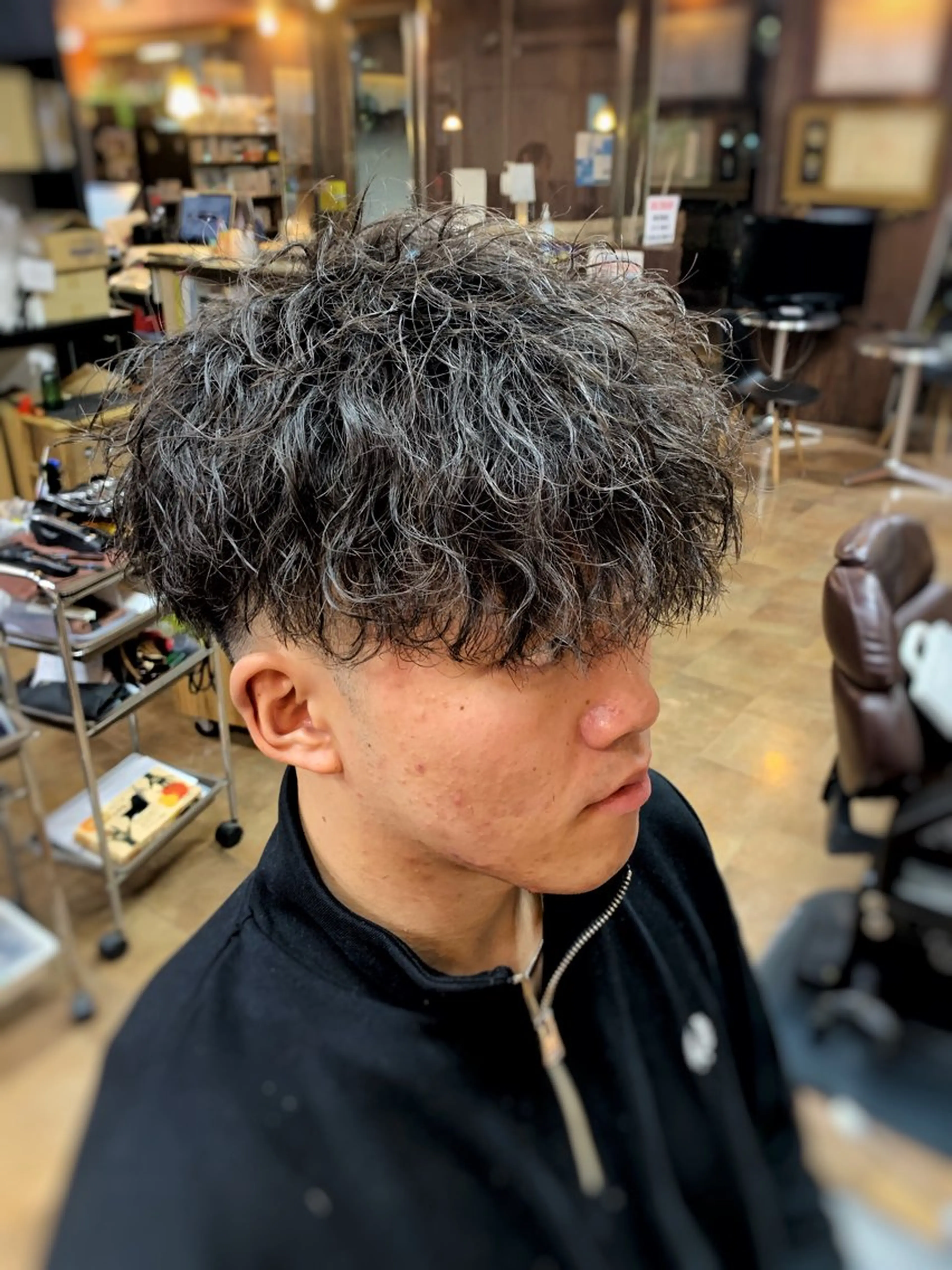 ショート パーマ Laneige 北加賀屋所属・三谷 天兵のヘアスタイル