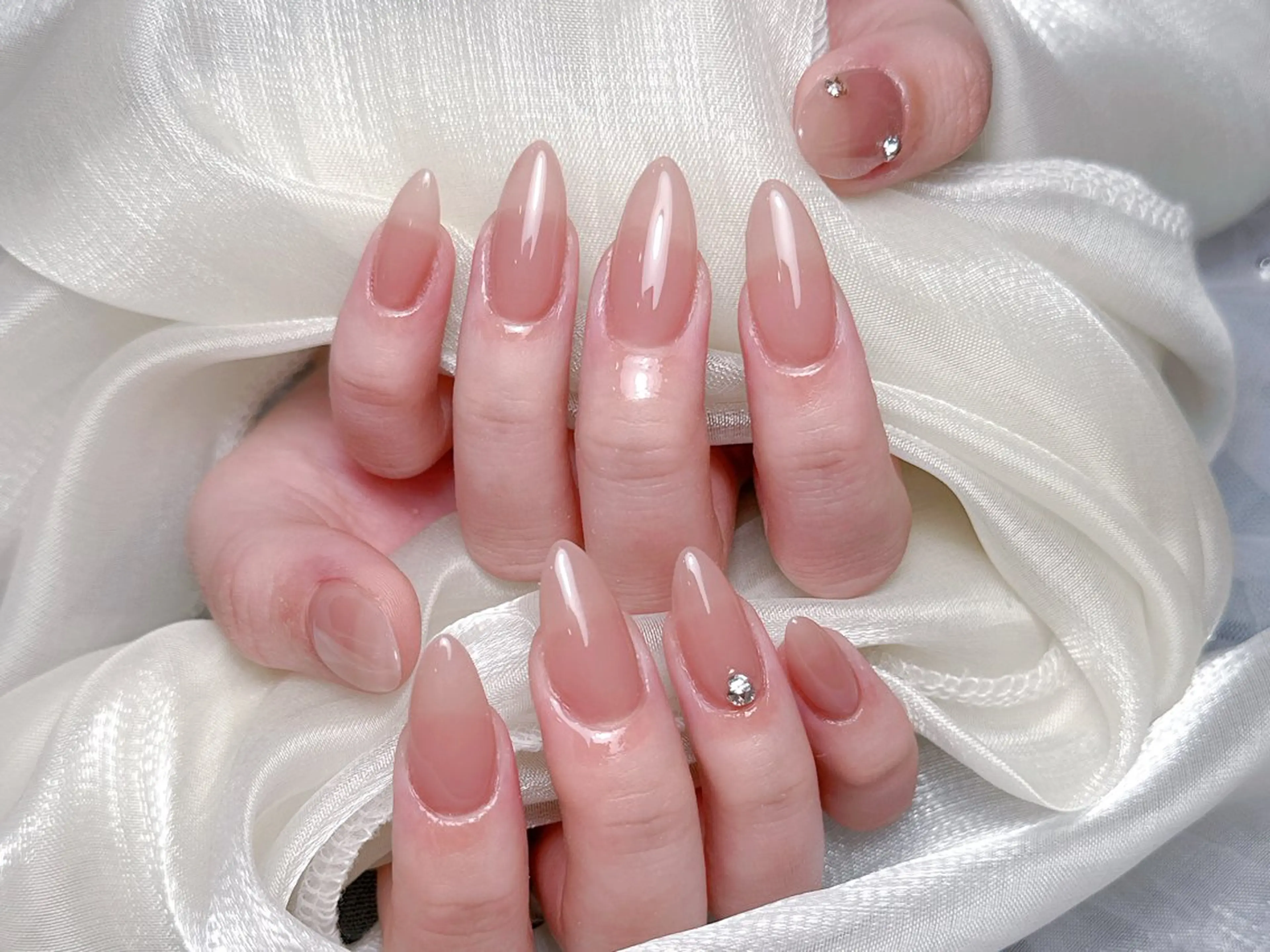 ネイル 長さ出し フレンチネイル ジェルネイル ガラスフレンチ 韓国ネイル ハンドネイル ハンドケア HD Studioのネイルデザイン