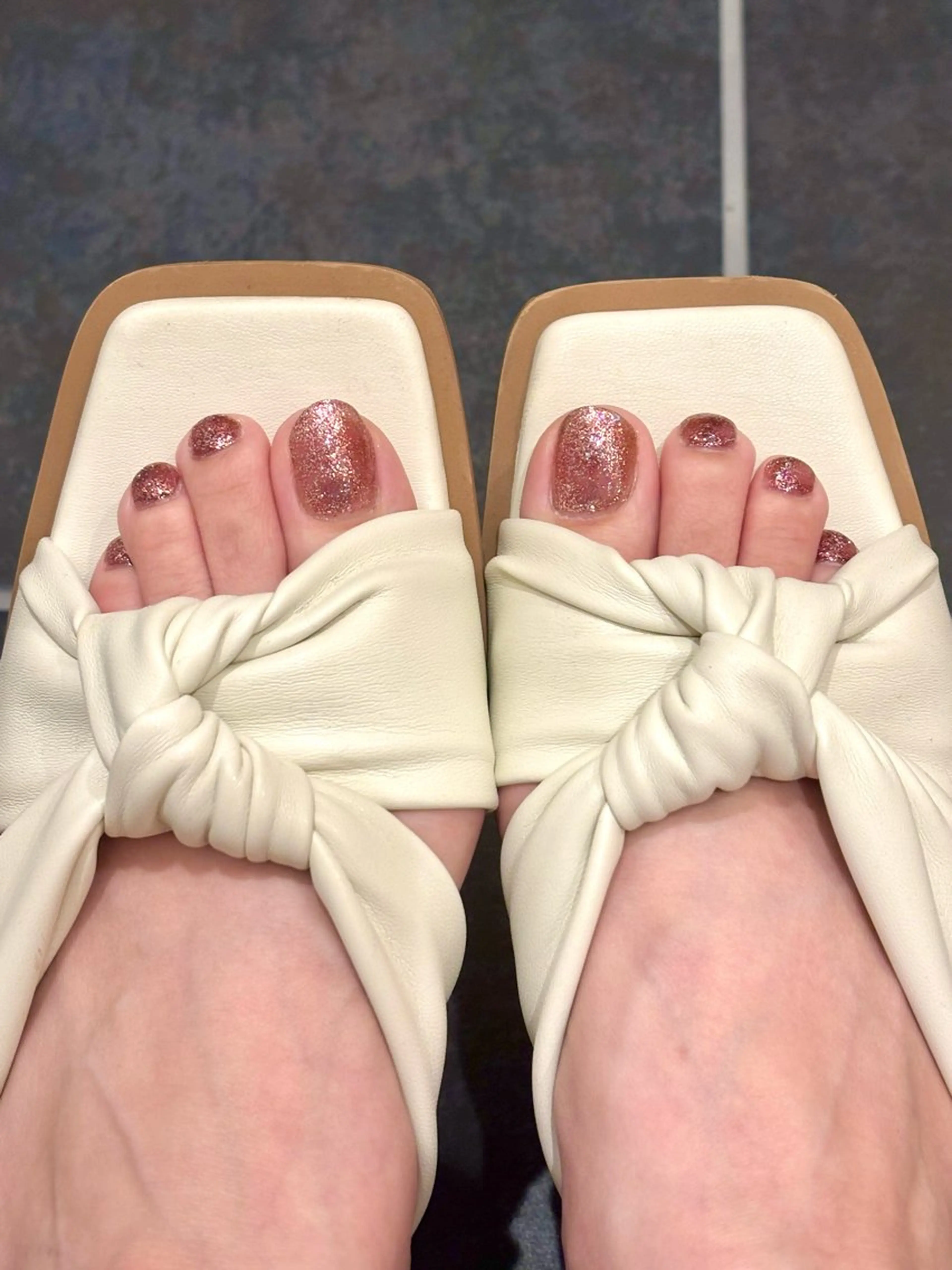 ネイル フットネイル フットネイル ちゅるんネイル🎀 Yuriのネイルデザイン