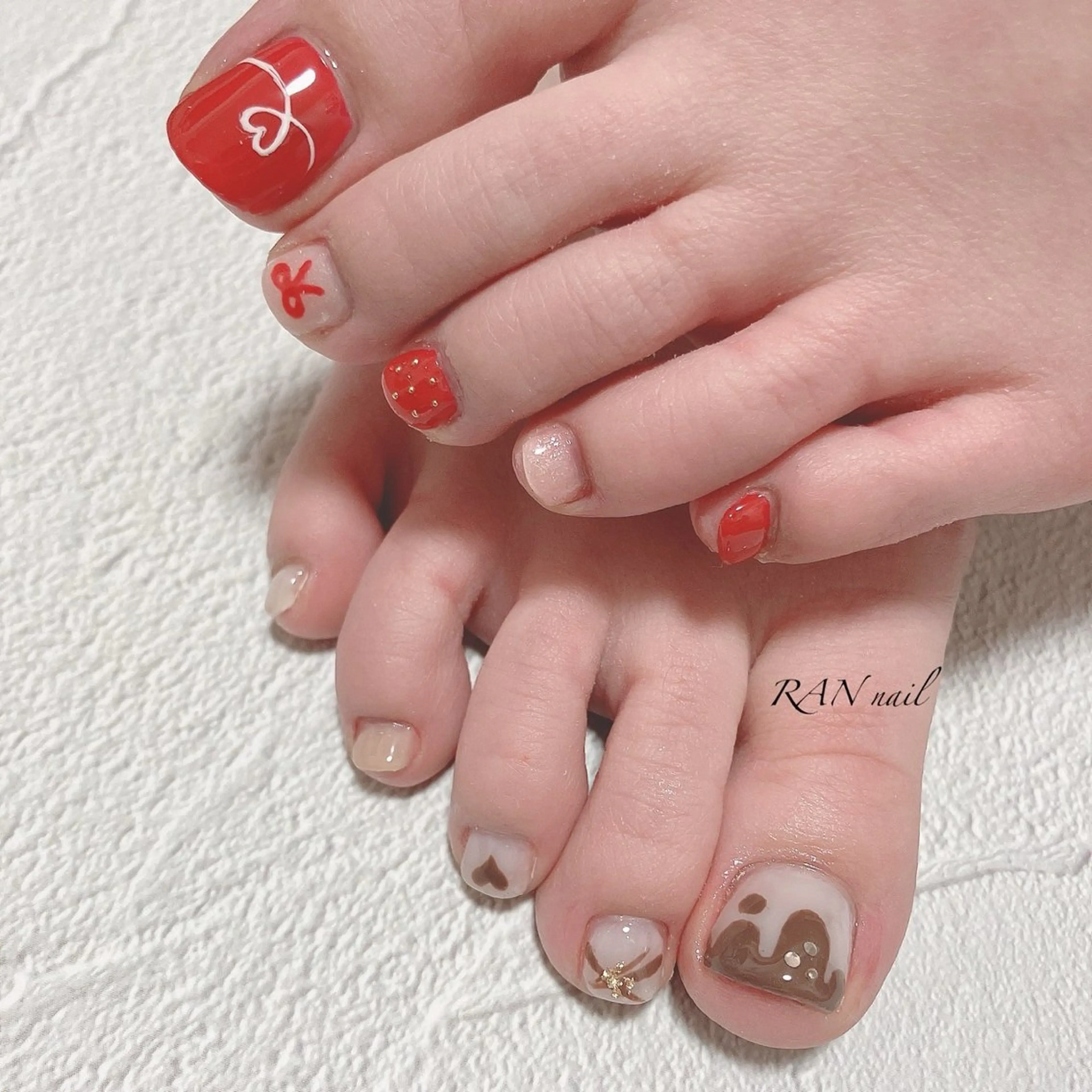 ネイル ブラウン フラッシュネイル ハート キラキラネイル マグネットネイル ハンドネイル フットネイル RAN nail 〜ランネイル〜所属・RAN nailのネイルデザイン