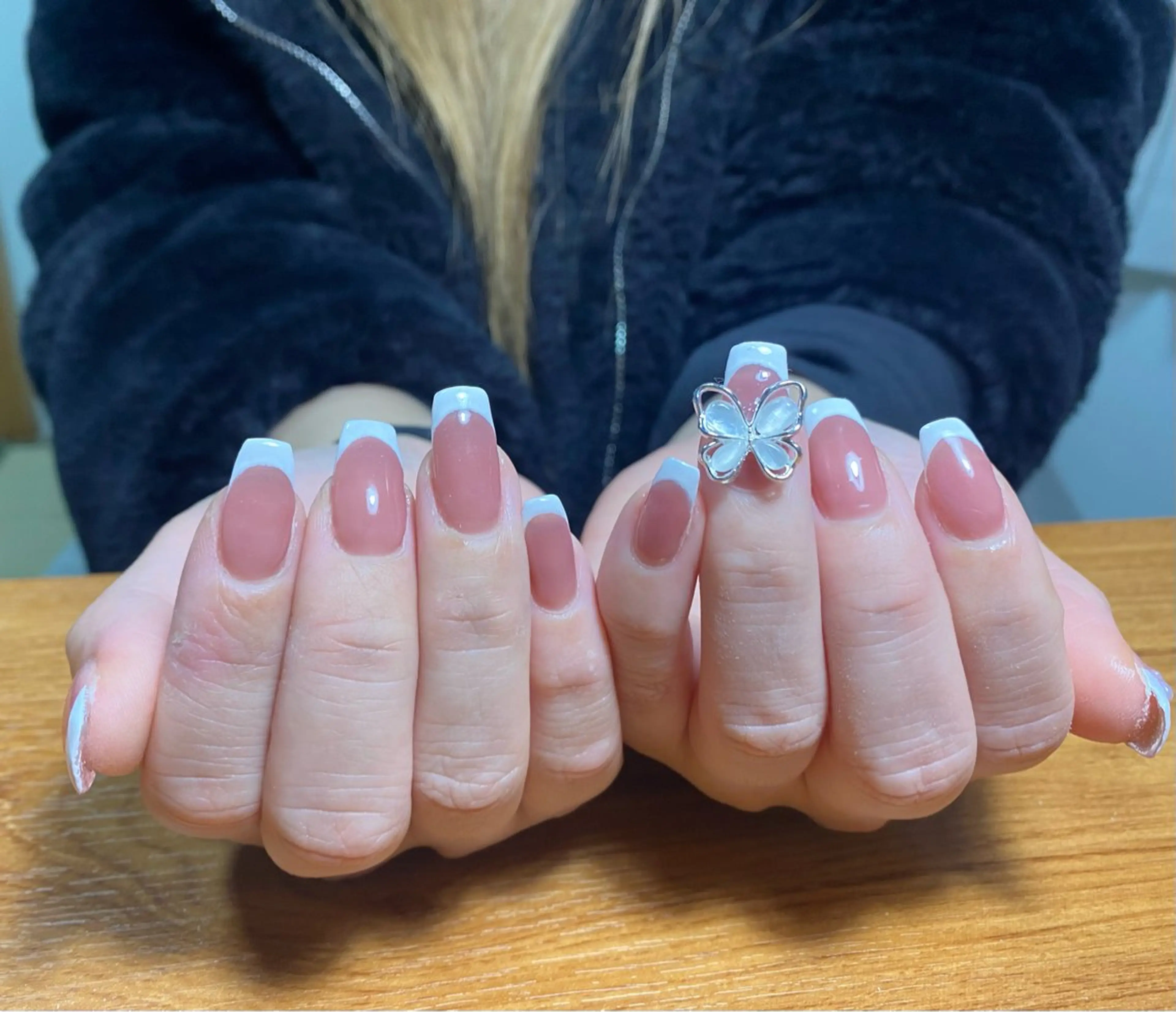 ネイル フレンチネイル ジェルネイル スカルプネイル ネイルサロンまきの所属・牧野 真都華のネイルデザイン