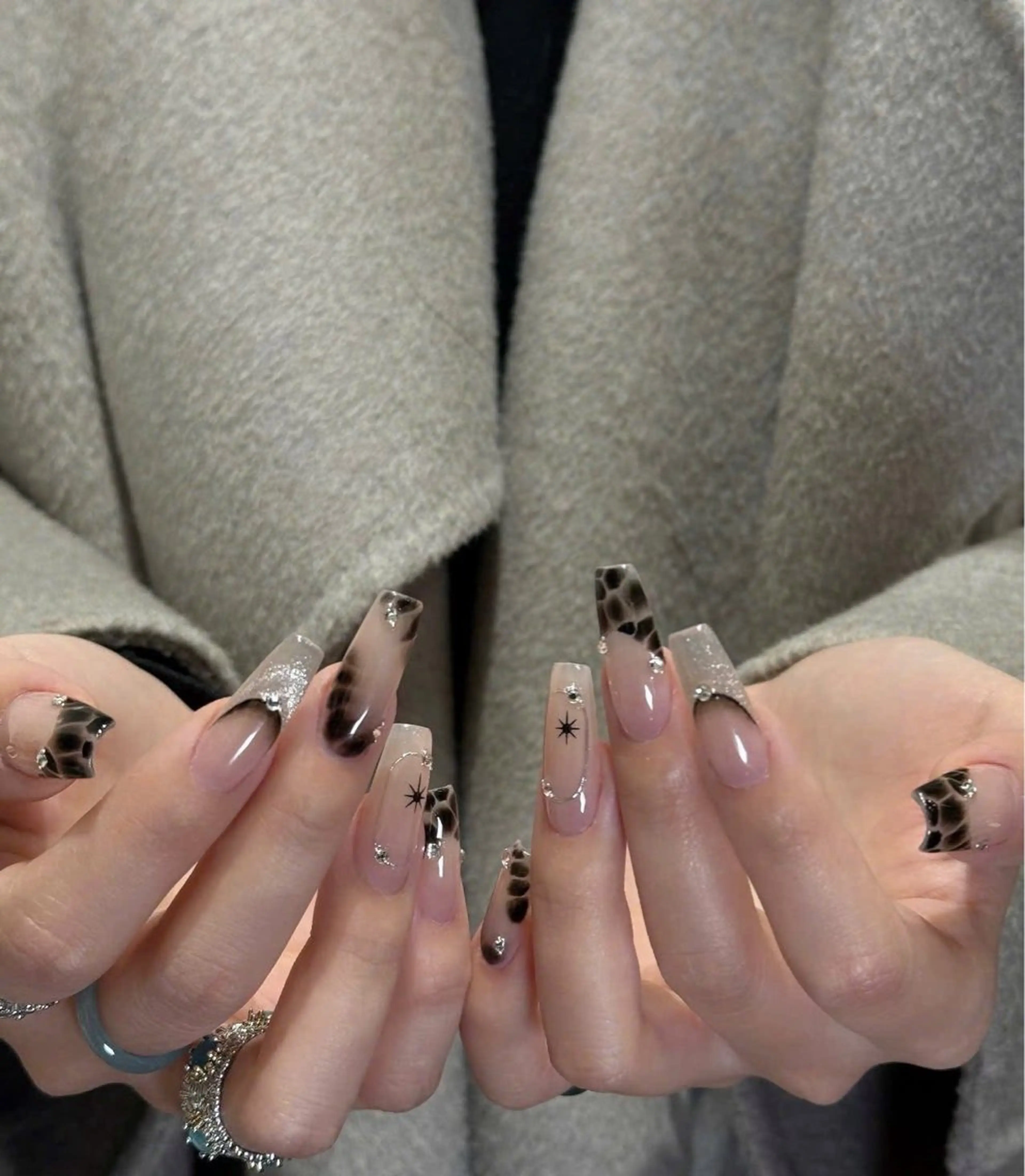 ネイル ハンドネイル T. Leeのネイルデザイン