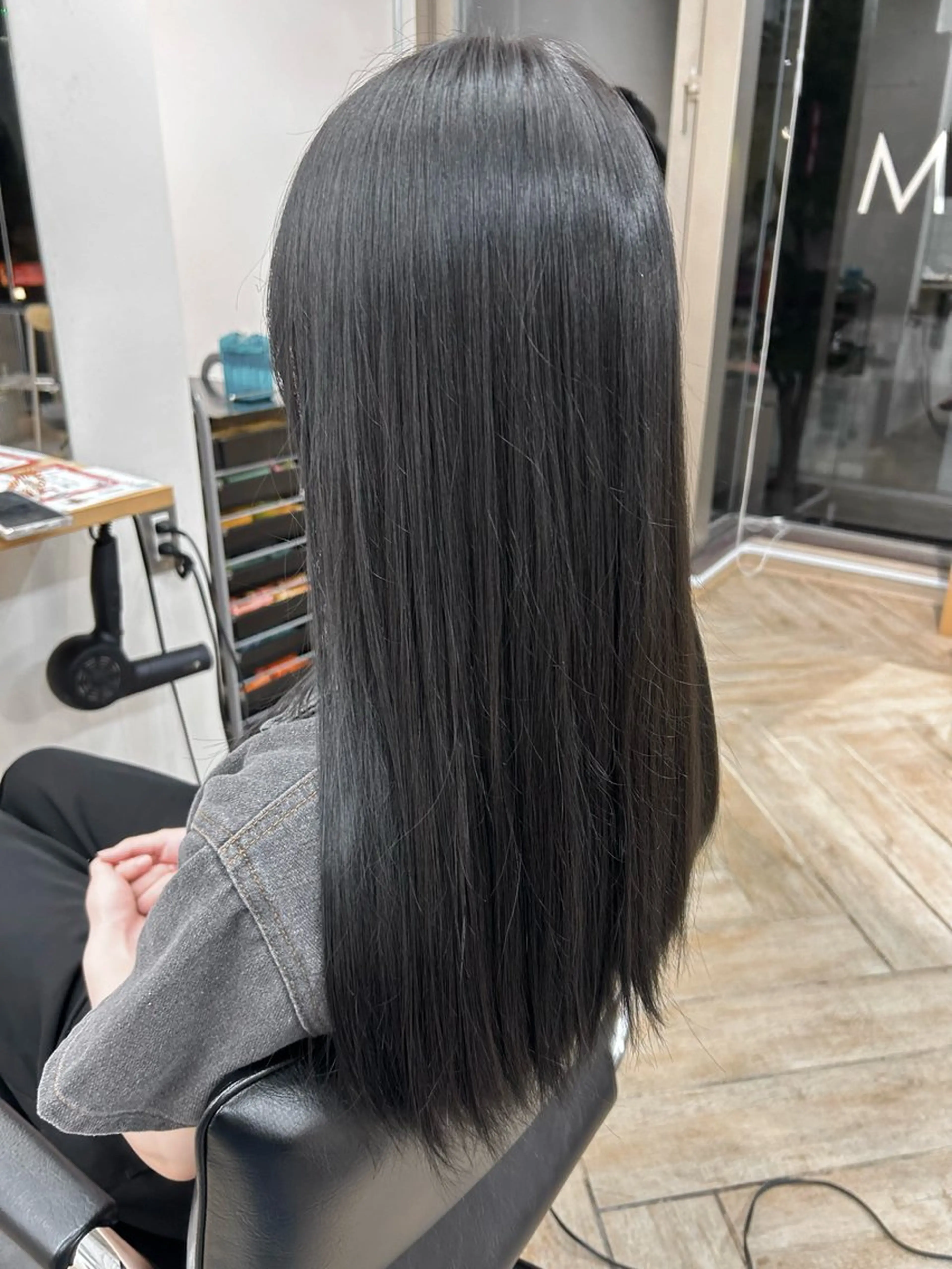 カラー ヘアカラー トリートメント ベージュ/ダブルカラ ー/新潟駅/青柳萌果のヘアスタイル