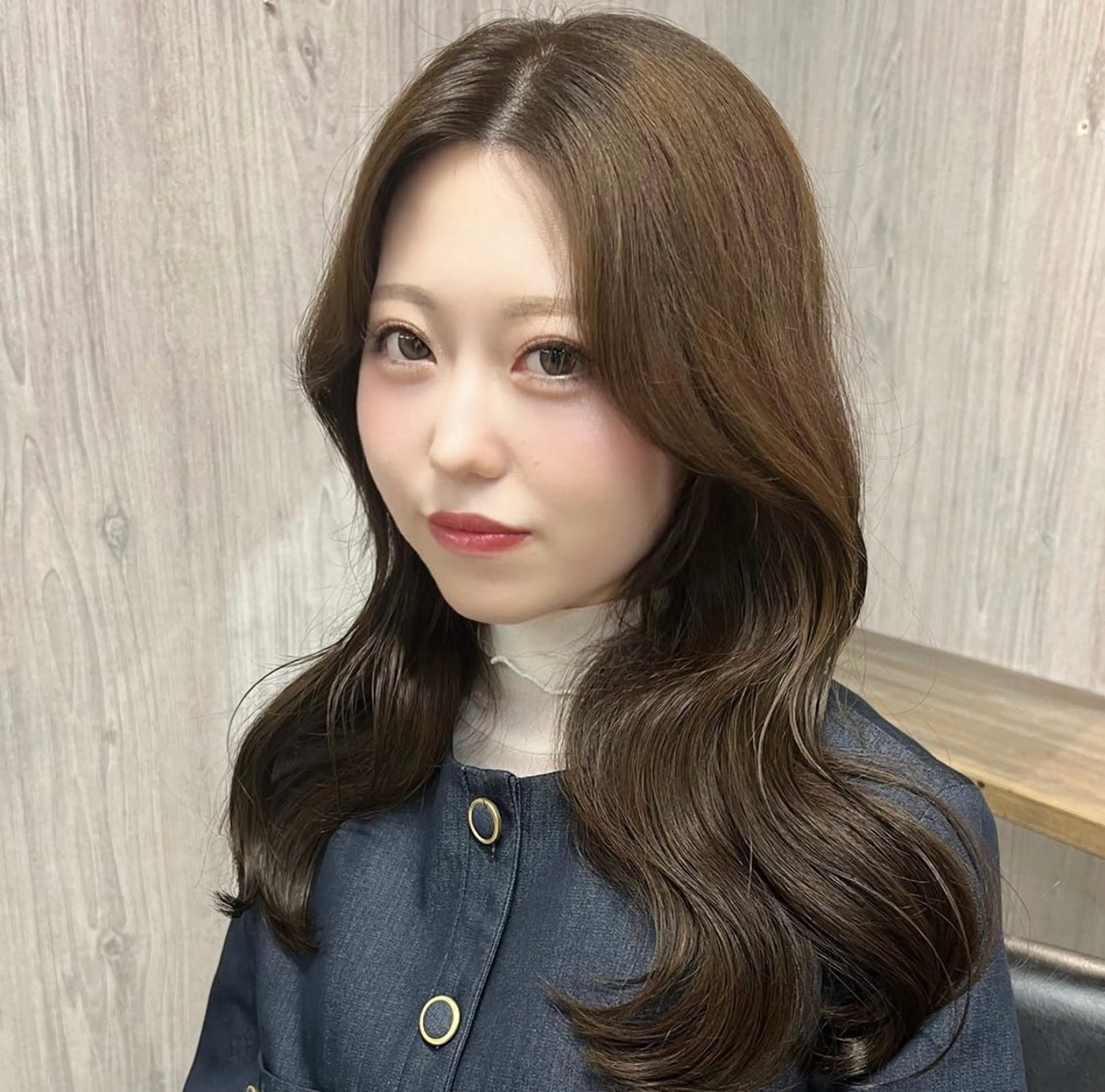 セミロング ヘアカラー lafit kaedeのヘアスタイル