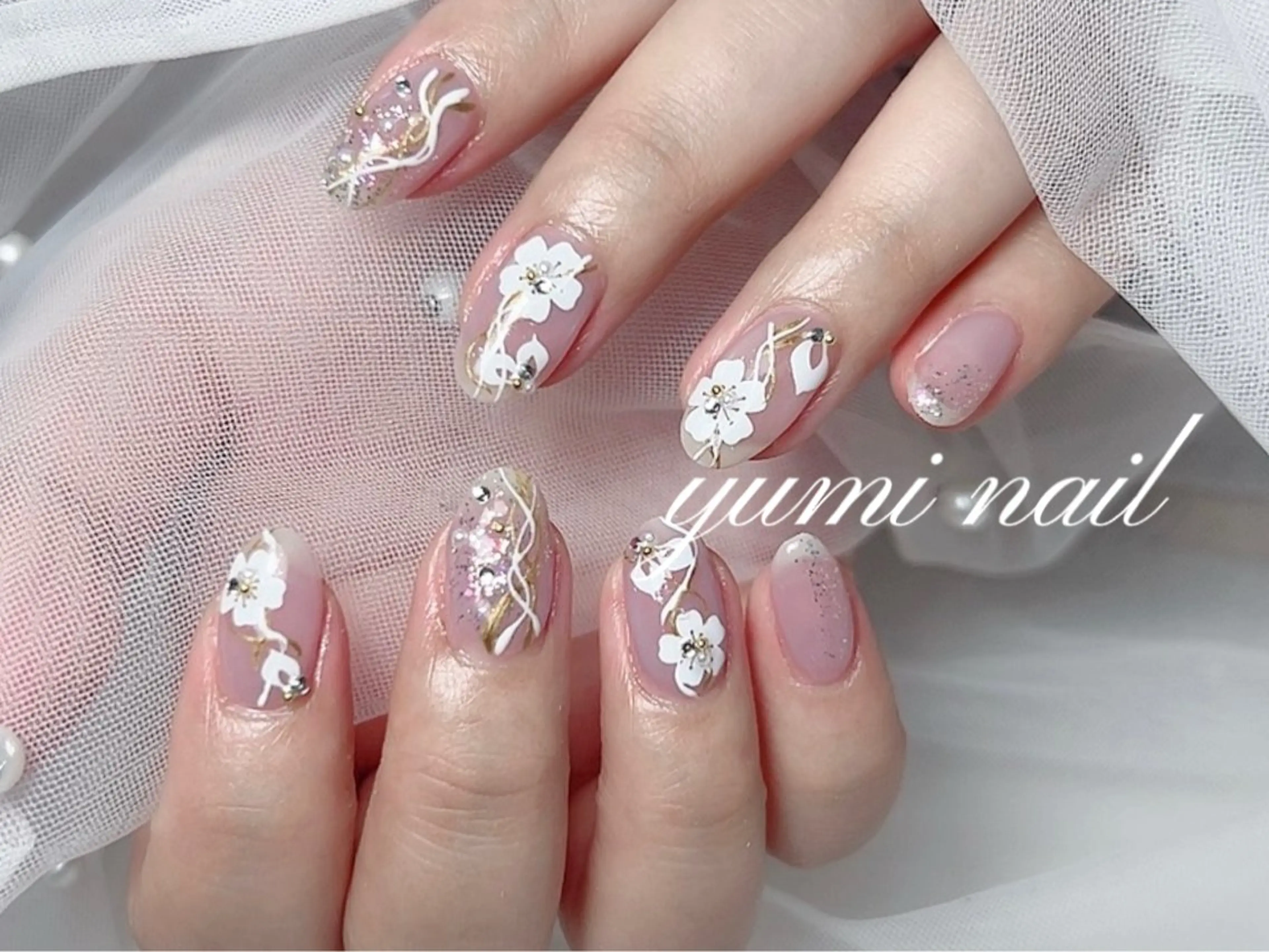 ネイル ハンドネイル 𝐲𝐮𝐦𝐢🎀 長さ出しデザイン専門のネイルデザイン