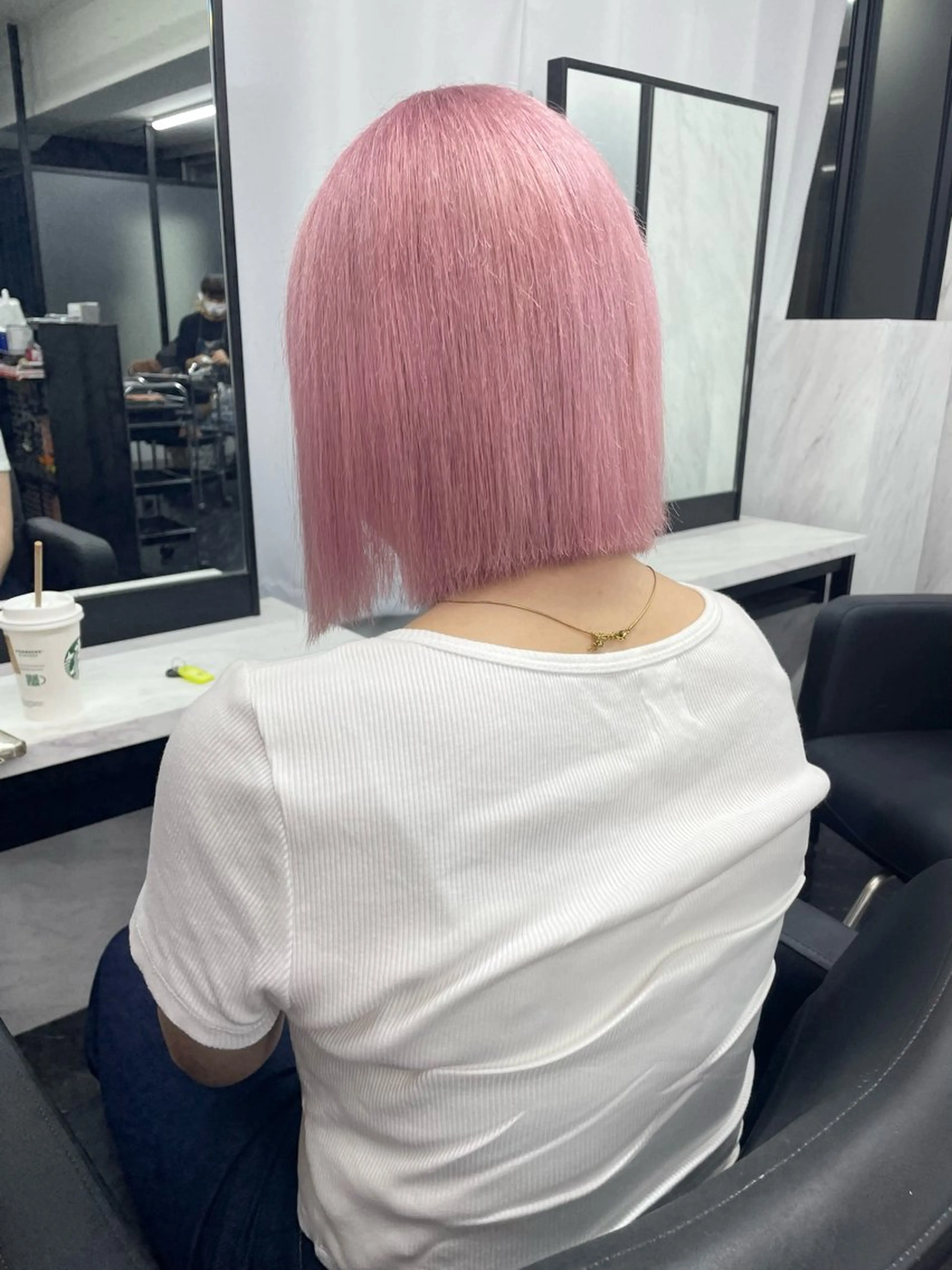 ショート カラー ピンクカラー ヘアカラー トリートメント Ria OSAKA　梅田所属・マリカ🦋韓国 ハイトーン/エクステのヘアスタイル