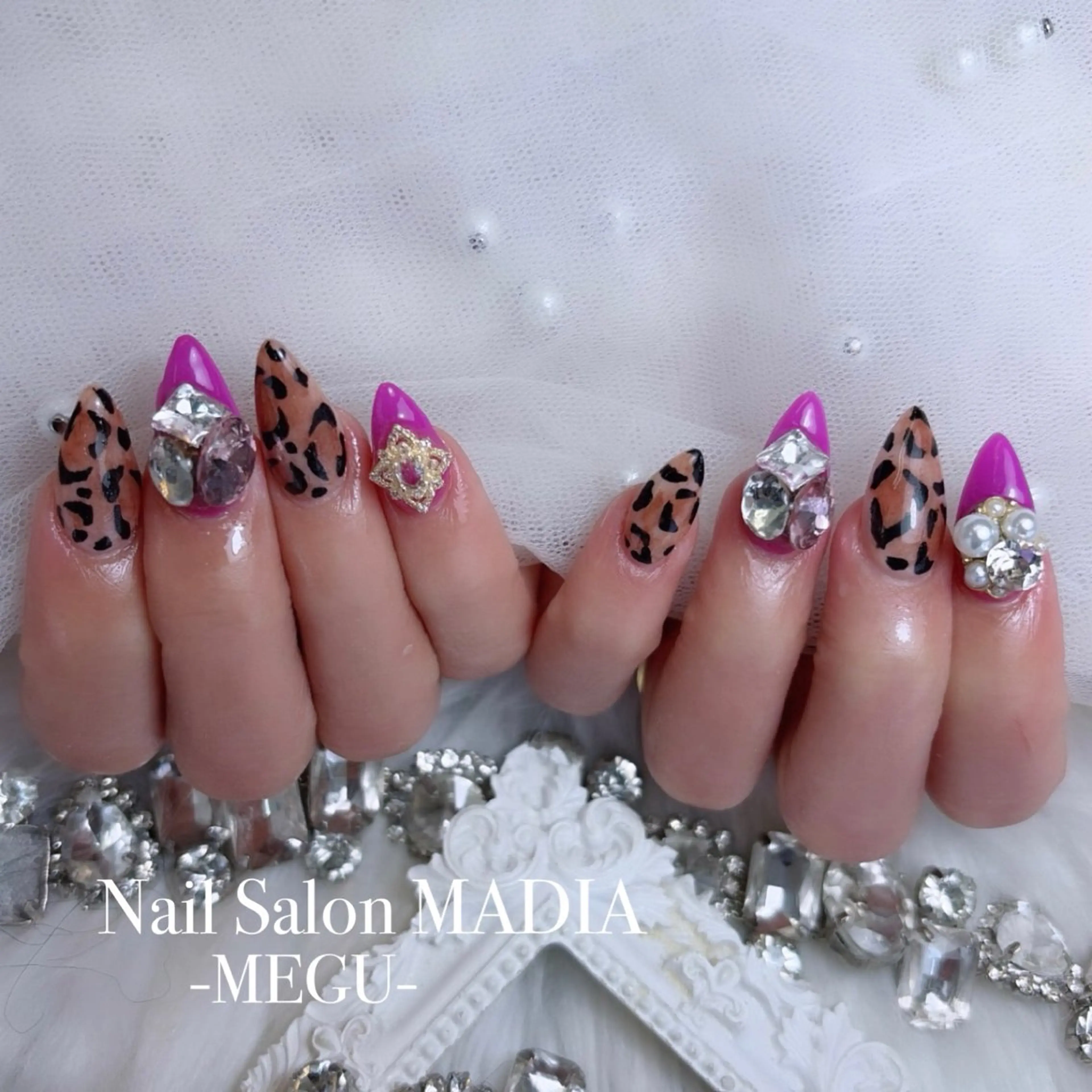 ネイル MADIA藤沢所属・MADIA MEGUのネイルデザイン