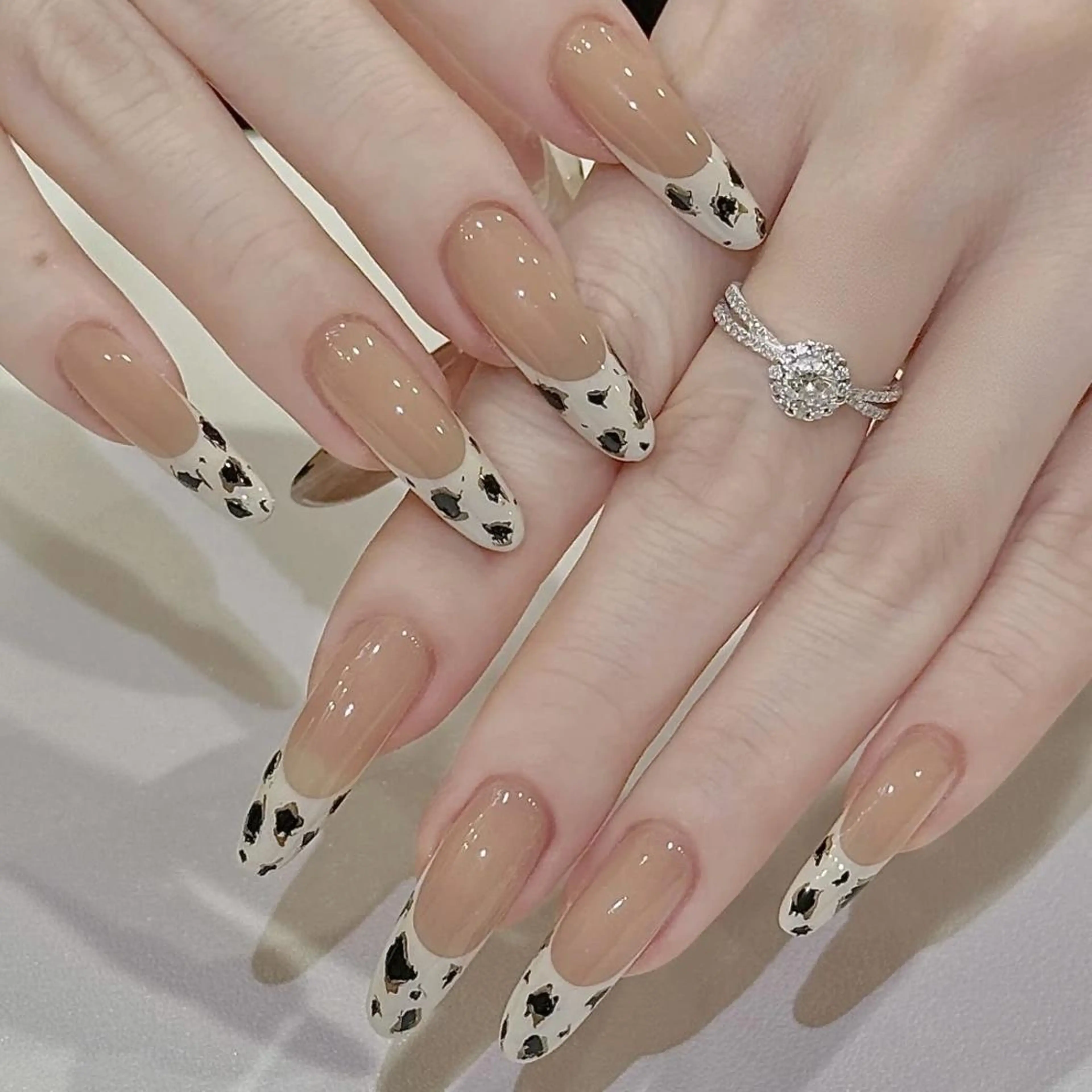 ネイル ハンドネイル DEMAIN- 🕊️のネイルデザイン