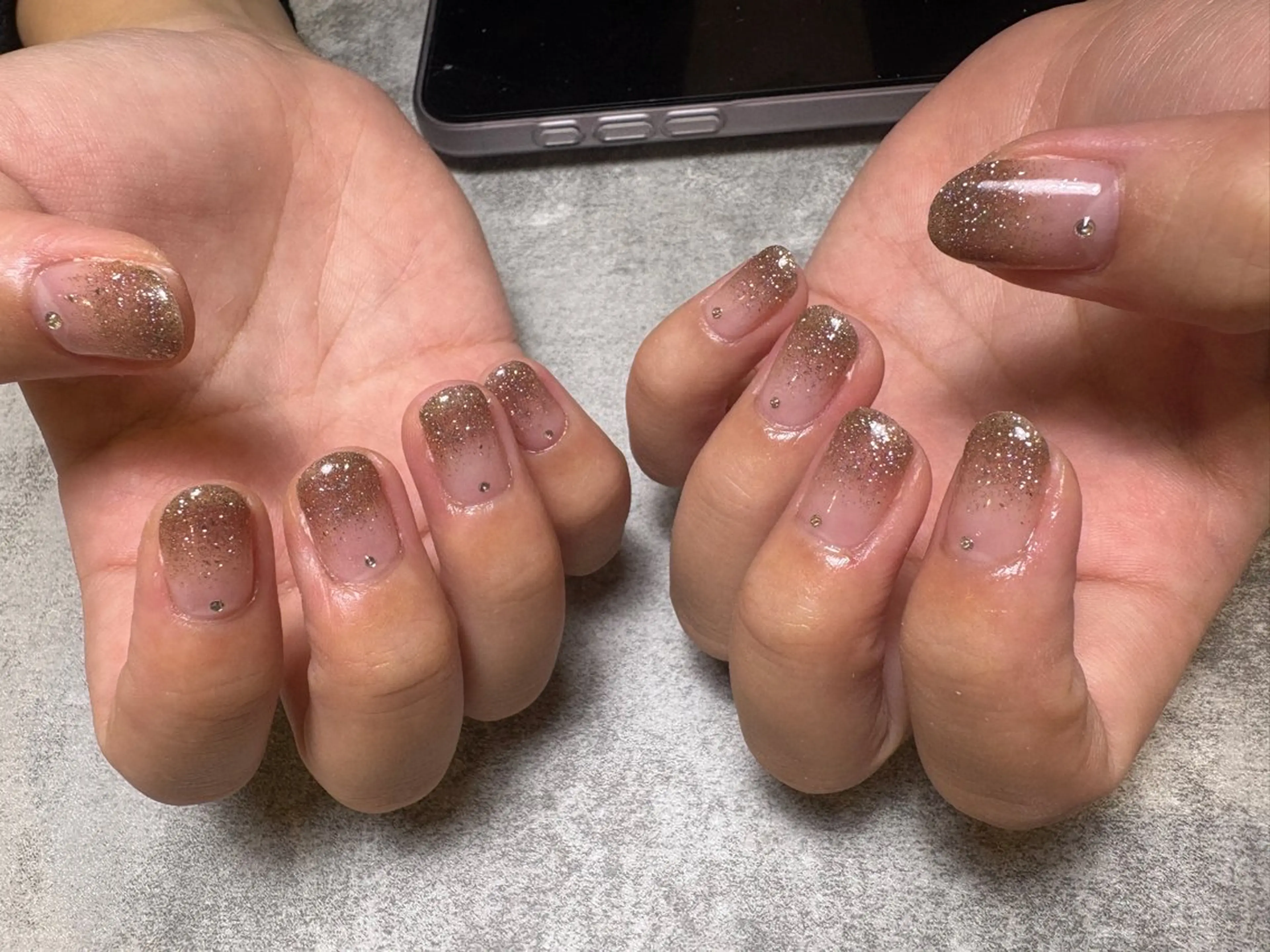 ネイル グラデーション ラメ(グリッター) ラメグラデーション ハンドネイル 竹内 汐香のネイルデザイン