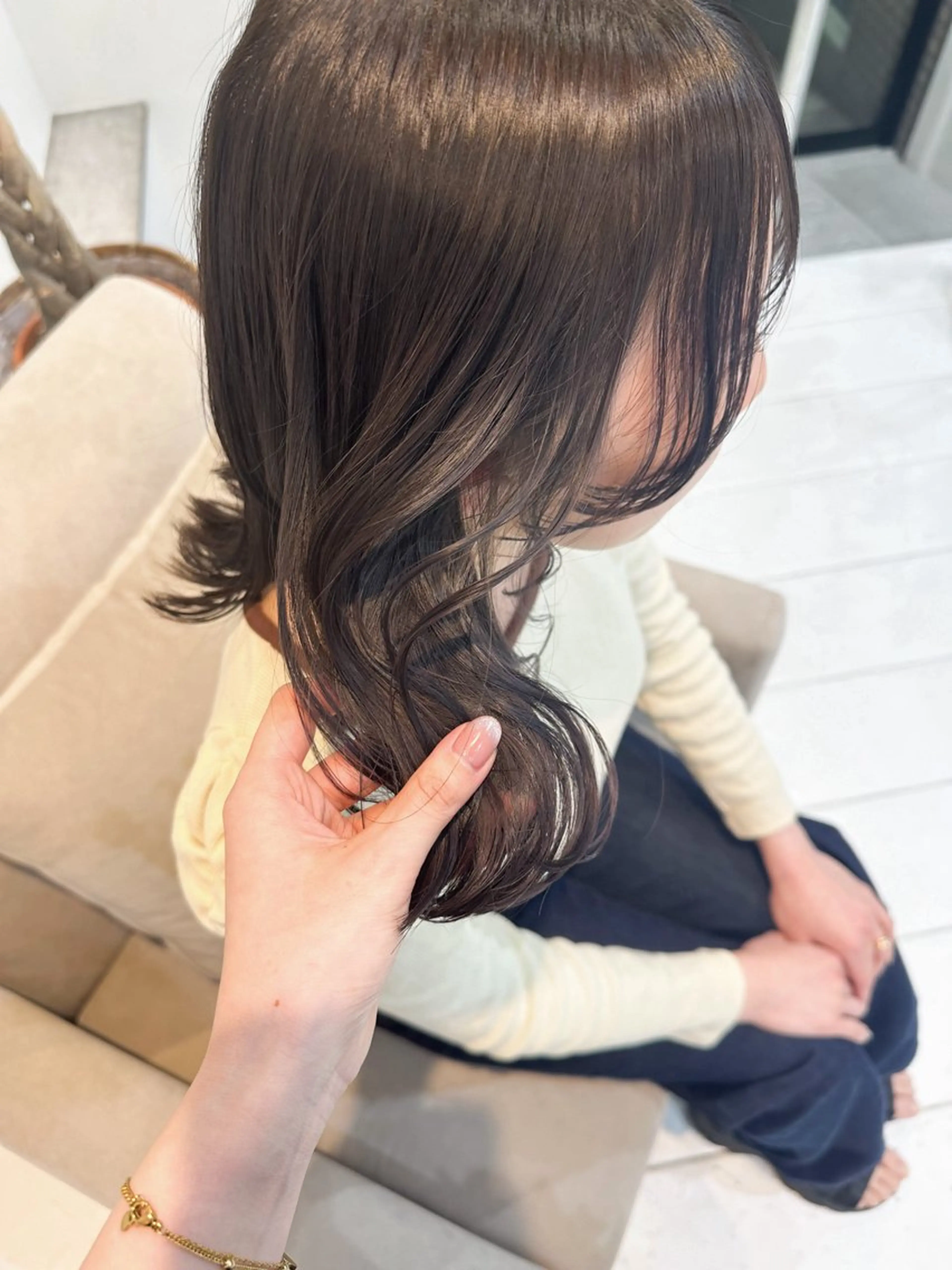 ミディアム カラー グレージュ 🌼透明感艶カラー オリーブ🌼河村咲のヘアスタイル