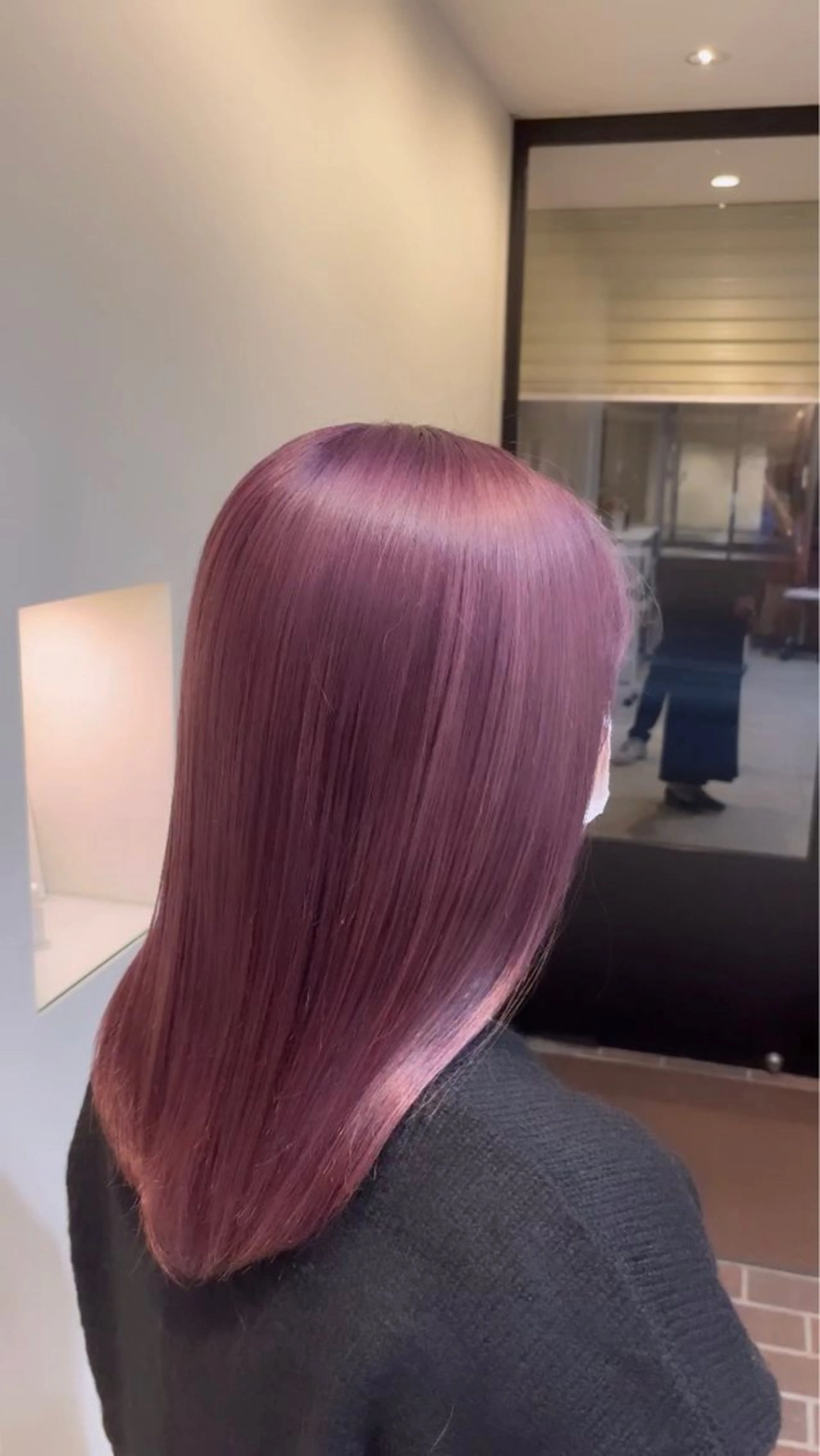 セミロング カラー 髪の修復専門サロン　hair place VIVE所属・KOTA / ハイトーン/髪質改善のヘアスタイル