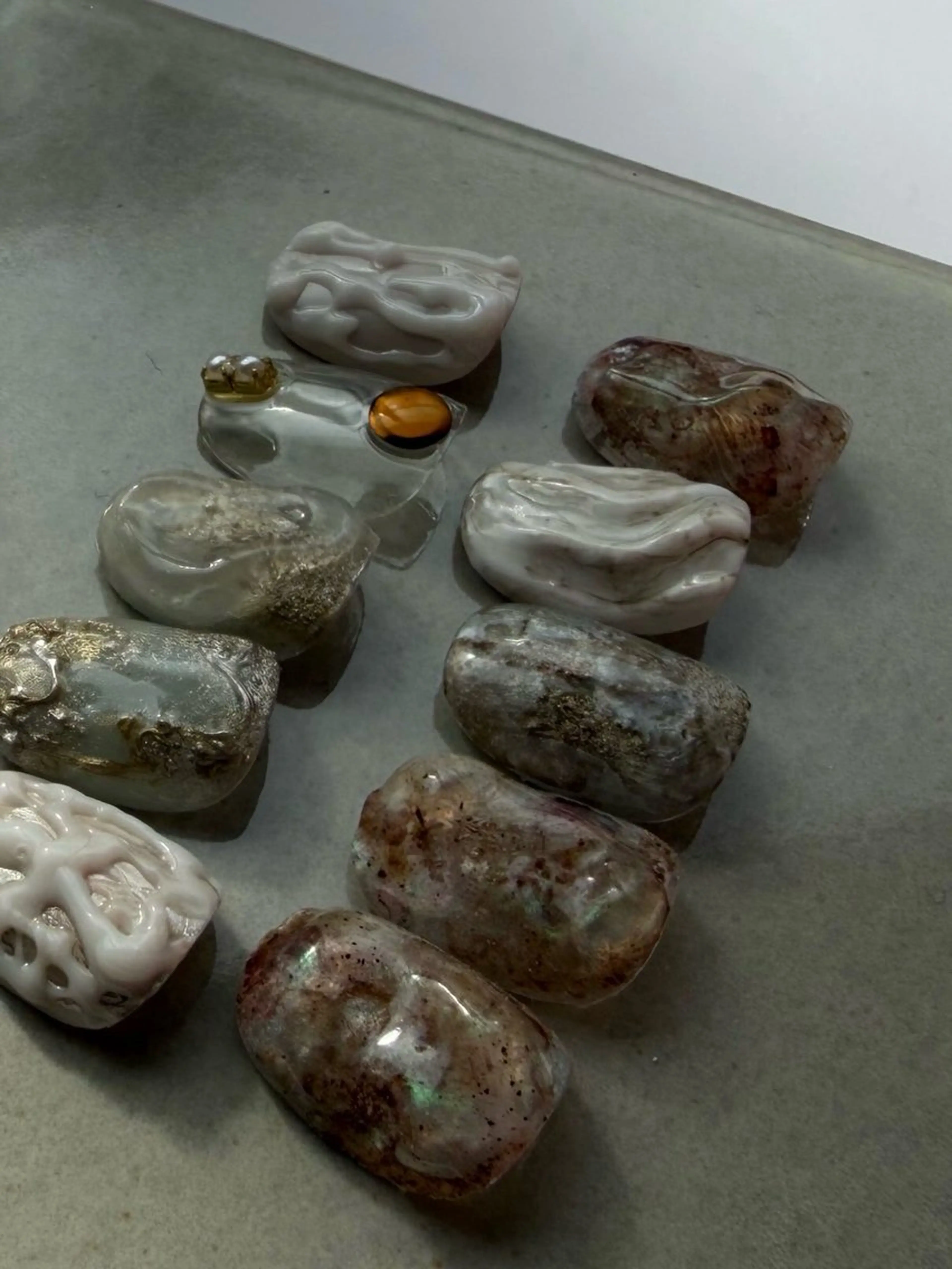 ネイル アートネイル 韓国ネイル ニュアンスネイル ぷっくりネイル ハンドネイル ハンドケア talo .のネイルデザイン