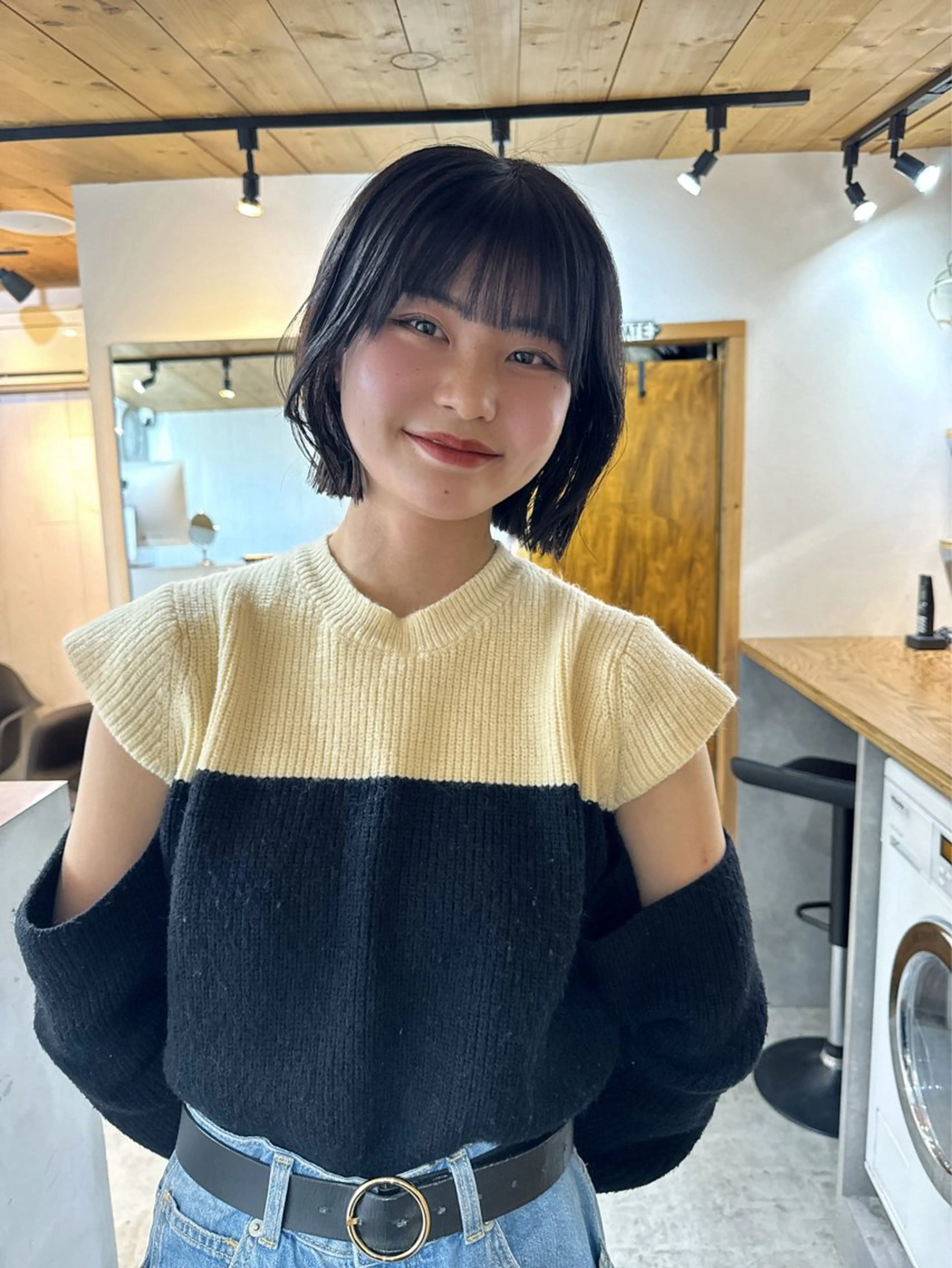 ショート カラー バレイヤージュ ブリーチ ブロンド ケアブリーチ 透明感カラー Rico / bob/グレージュのヘアスタイル