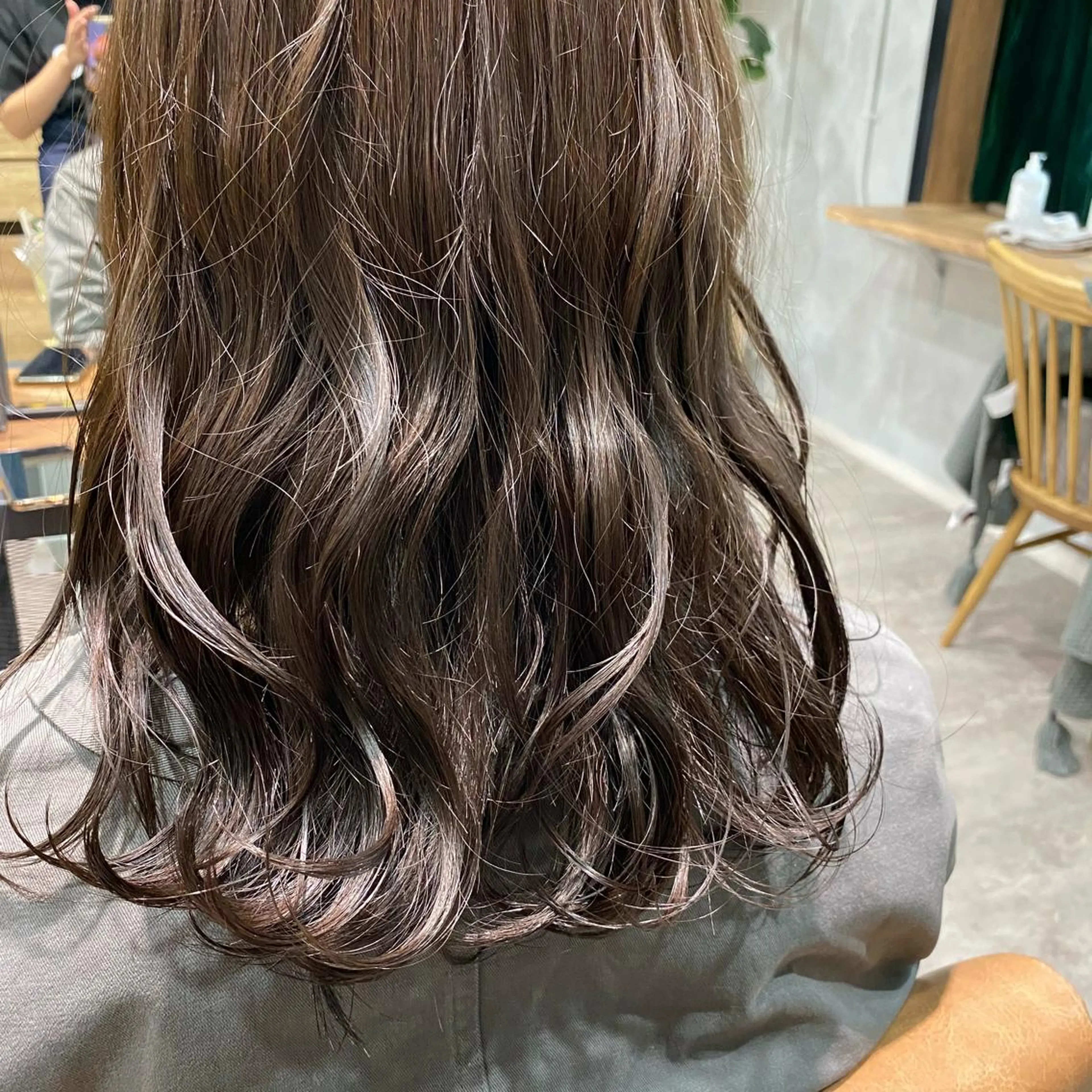 セミロング 大久保 優香のヘアスタイル