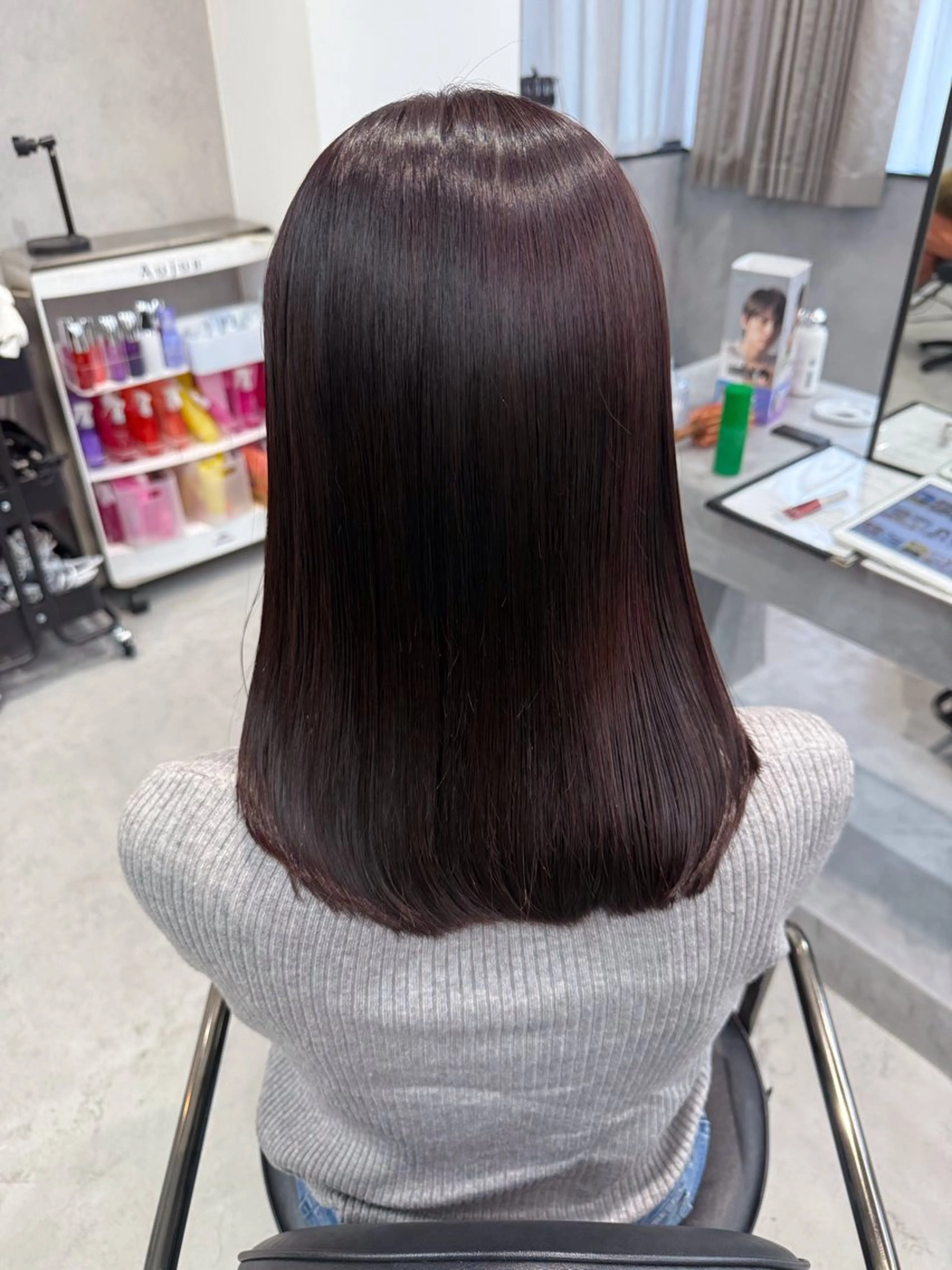 ミディアム カット 縮毛矯正 inity Esakaのヘアスタイル