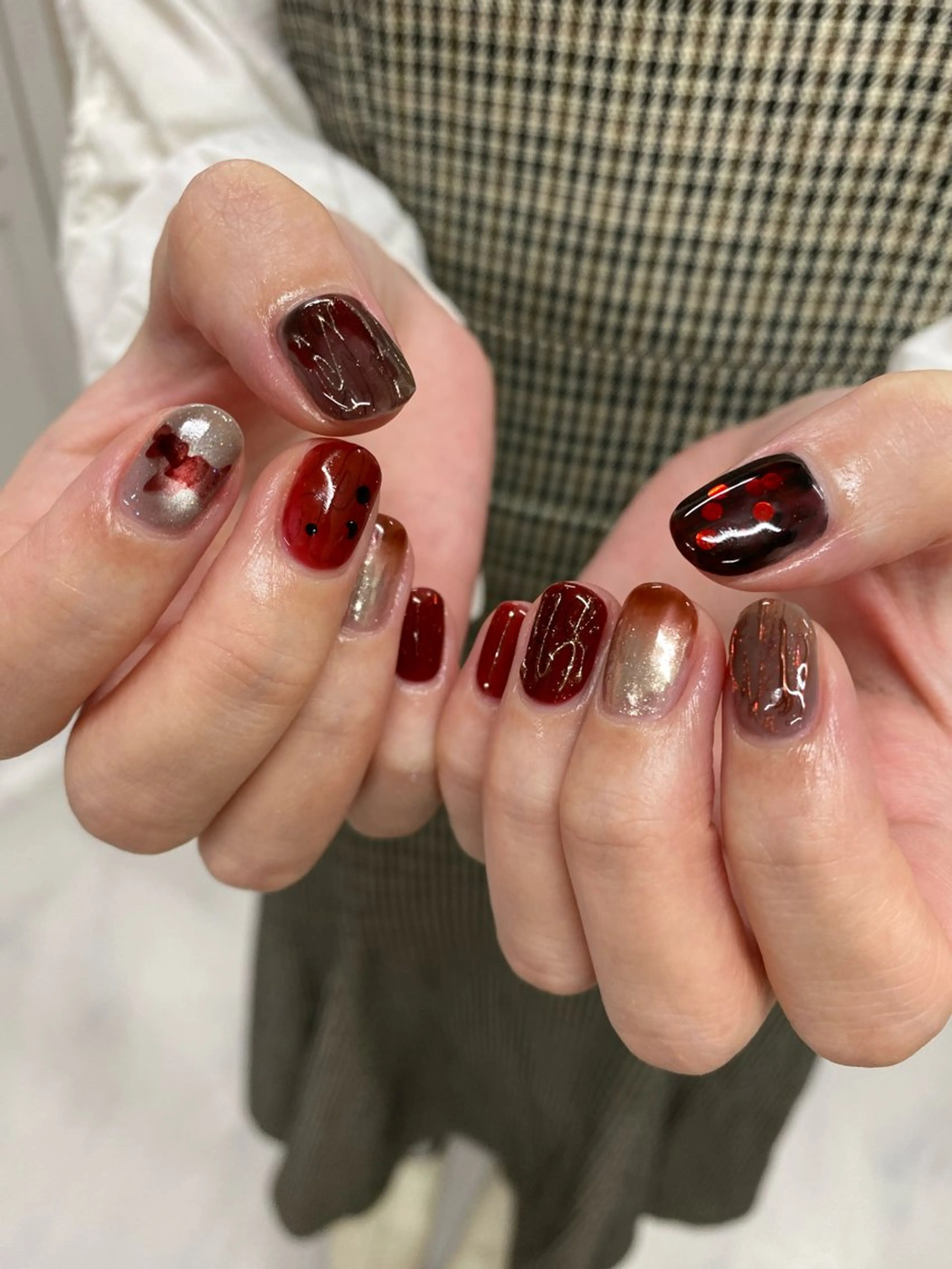 ネイル 成人式 フレンチネイル ジェルネイル ガーリー マグネットネイル ハンドネイル 草加ニュアンスネイル 🌚hersのネイルデザイン