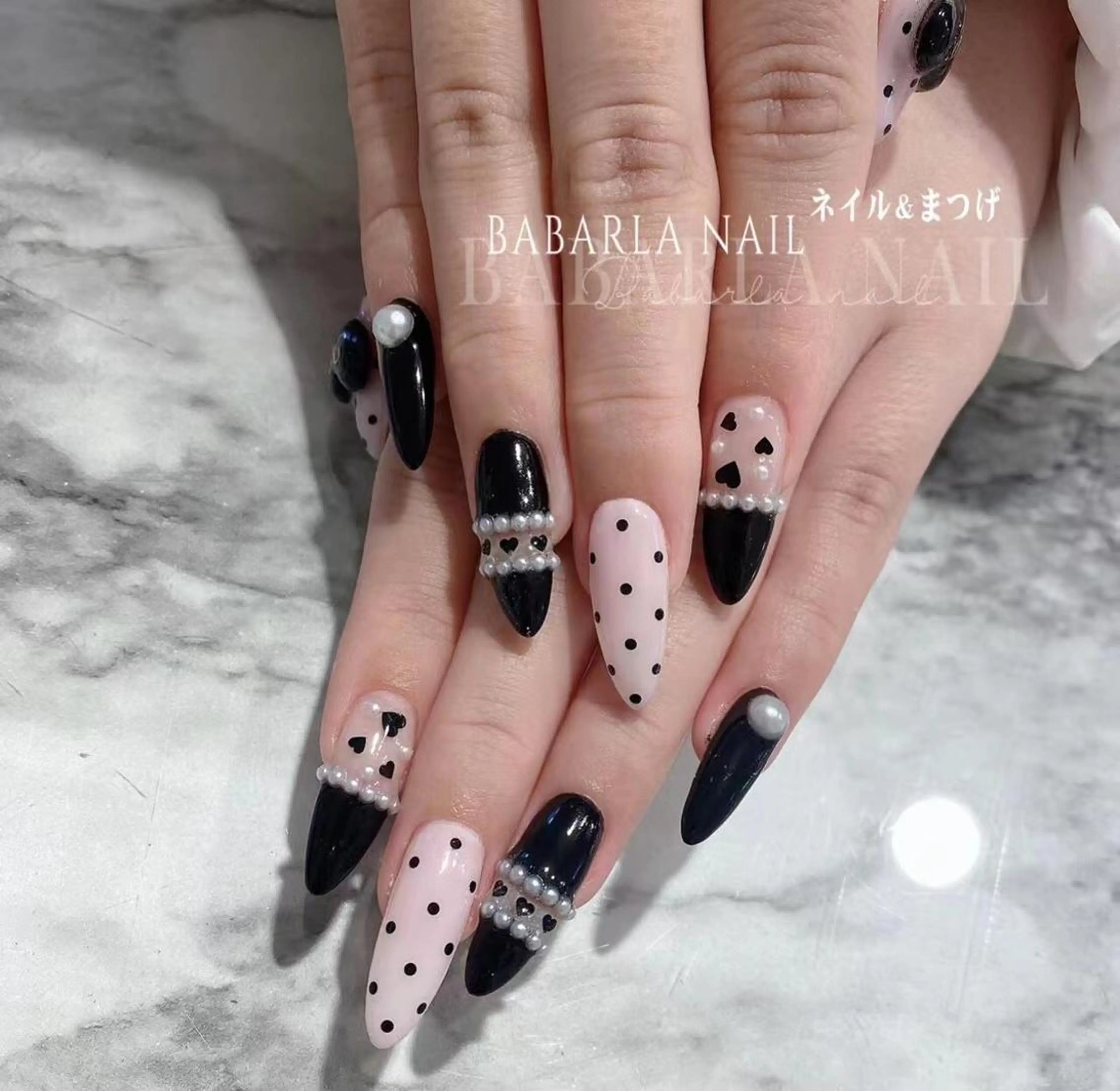 ネイル ホワイト Babarla Nailのネイルデザイン