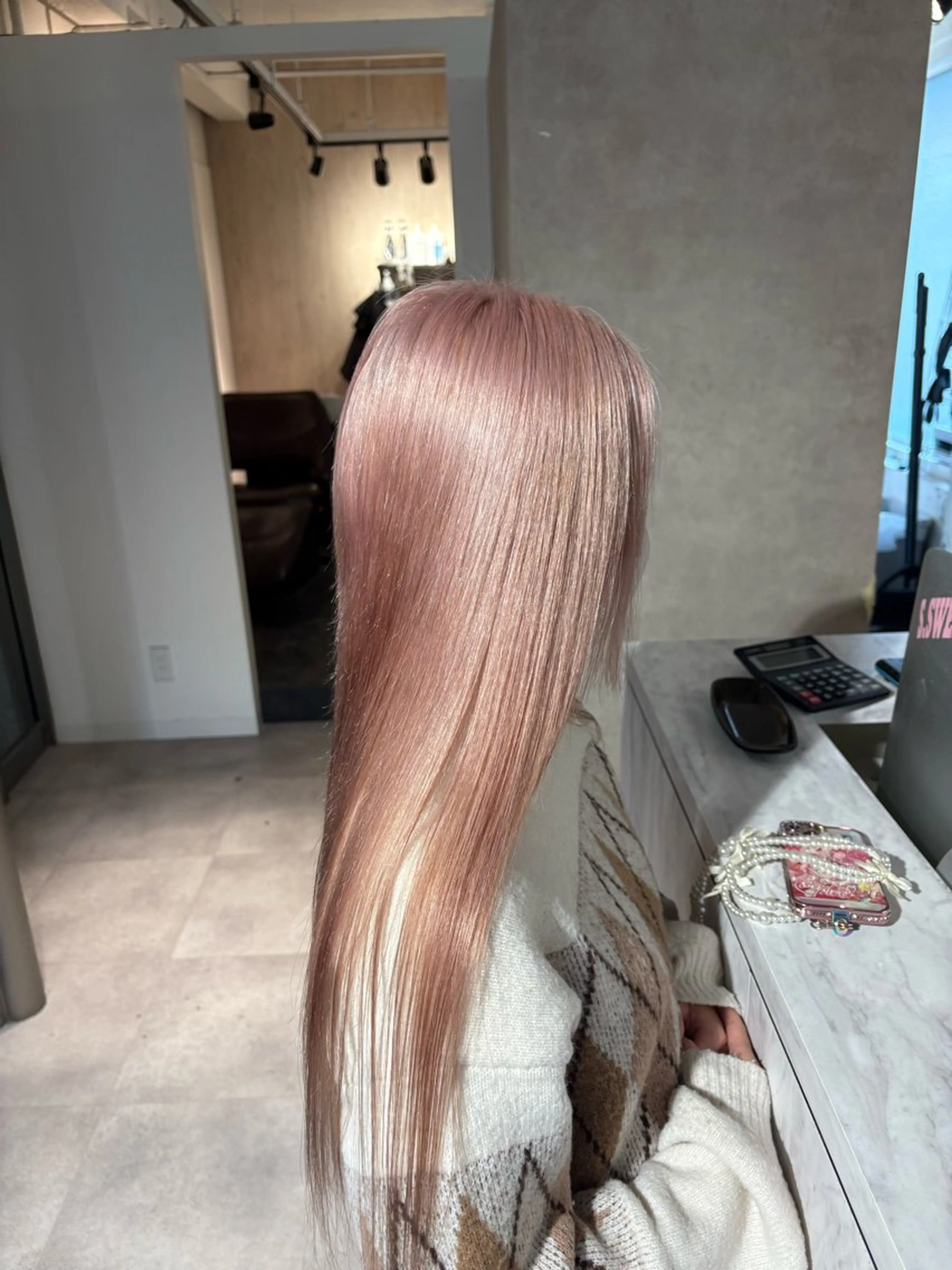 カラー ピンクカラー ホワイトピンク ヘアカラー Seleneコウキ ブリーチ/ハイトーンのヘアスタイル