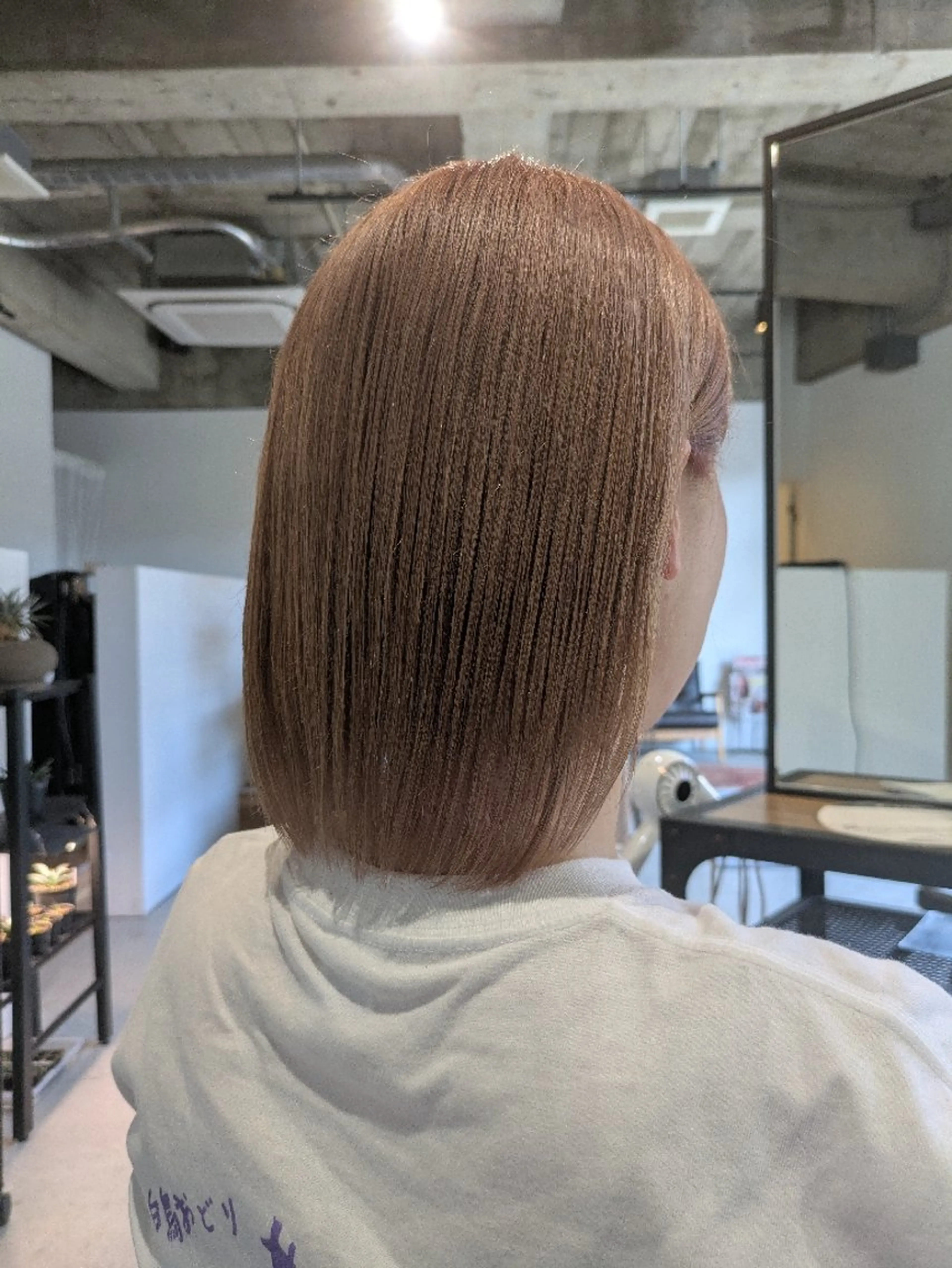 ミディアム ワンレンボブ ボブ SOL所属・透明カラー/ショート /髪質改善/亀山貴之のヘアスタイル