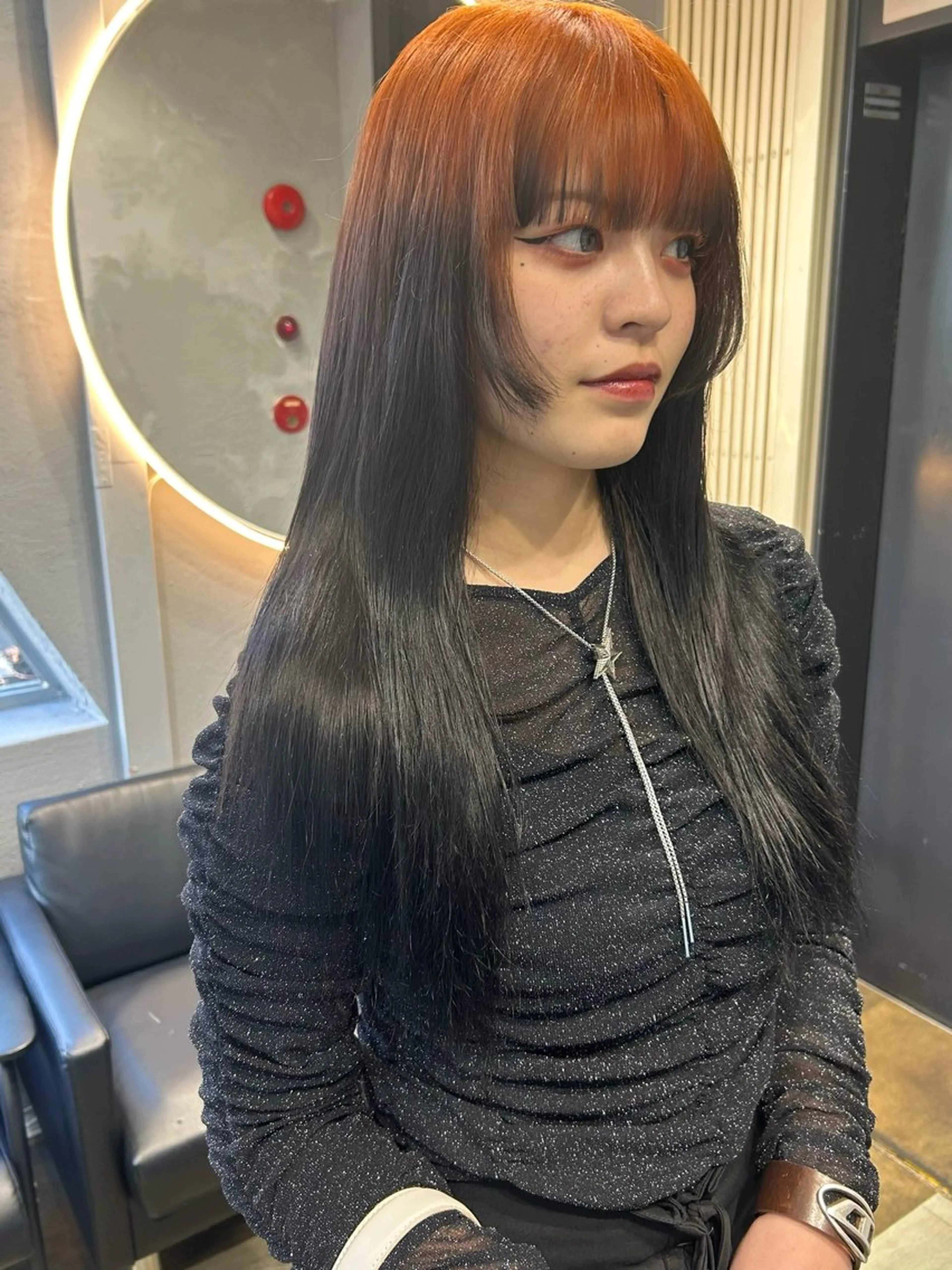 ロング カラー ブリーチ ケアブリーチ デザインカラー ダブルカラー イヤリングカラー TATSUブリーチ/ ミルクティーベージュのヘアスタイル