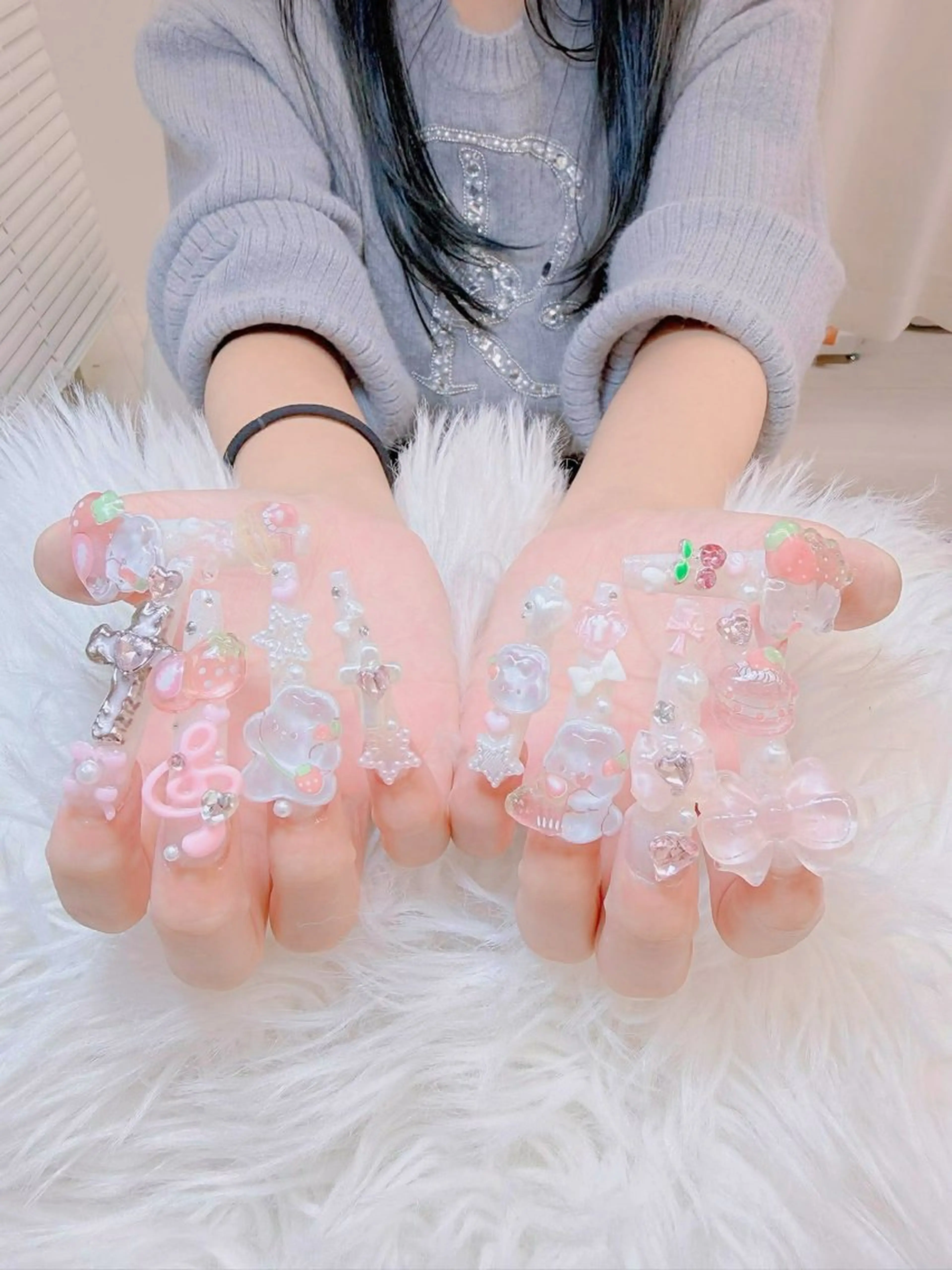 ネイル ハンドネイル ゴテゴテ ネイルのネイルデザイン