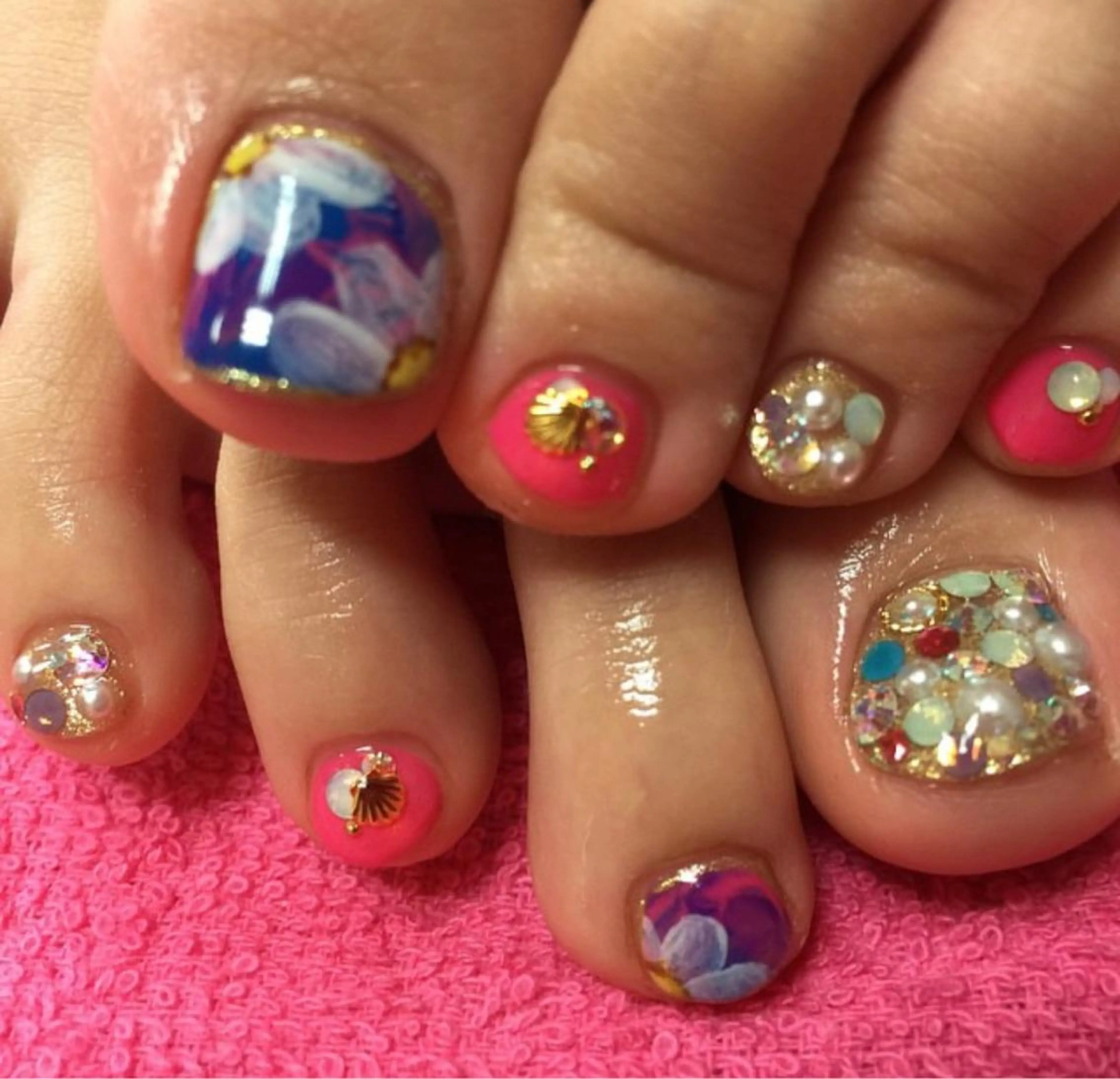 ネイル フットネイル Beauty  Atelier Erika所属・【奈良県香芝市】 Erikaのネイルデザイン