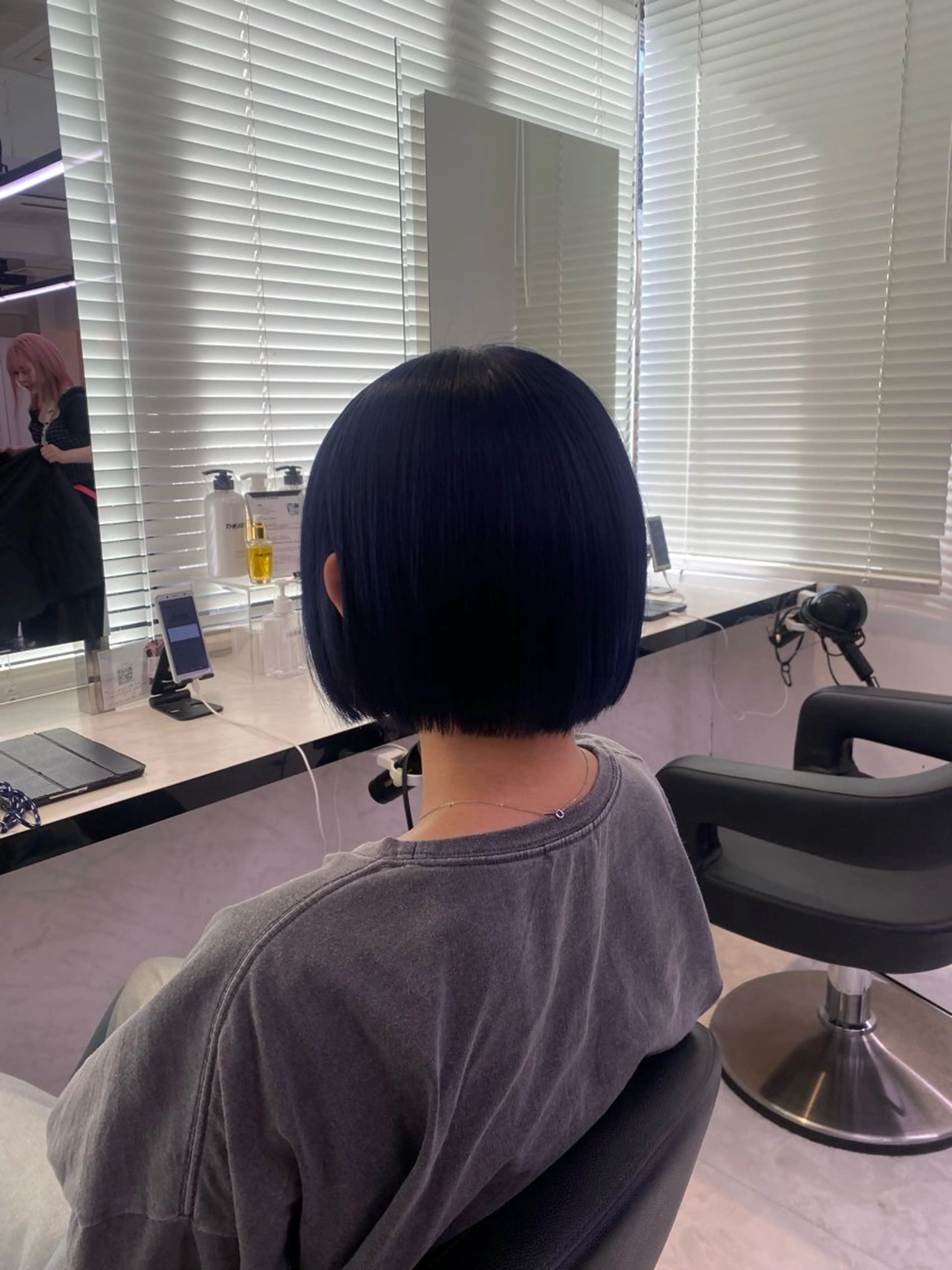 ミディアム カラー カット ヘアカラー トリートメント ヘッドスパ ヘアセット 透明感ベージュカラー 🪞上野🪞AIのヘアスタイル