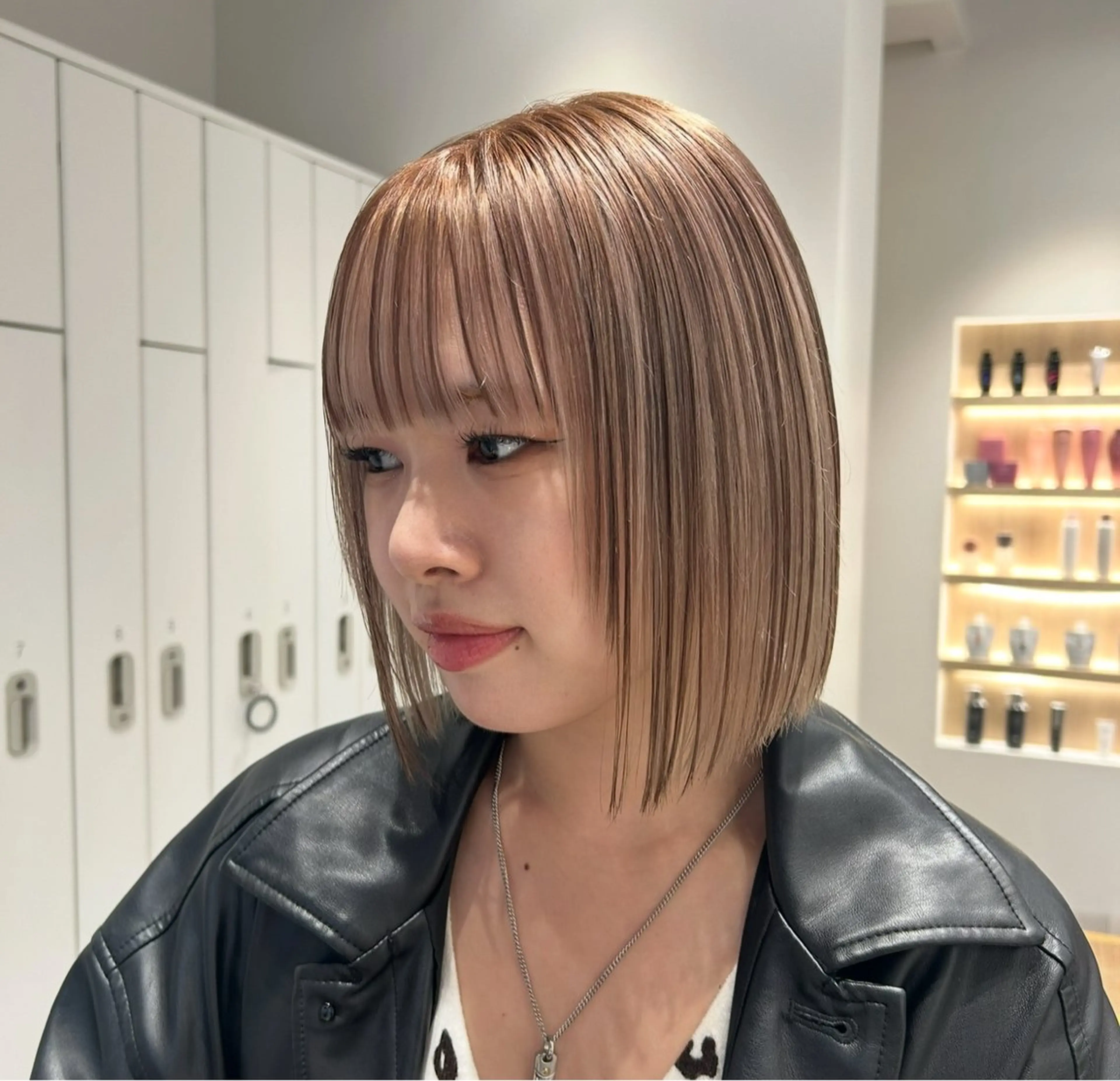 ケアブリーチカラー🩷➕ケアトリートメント付の写真