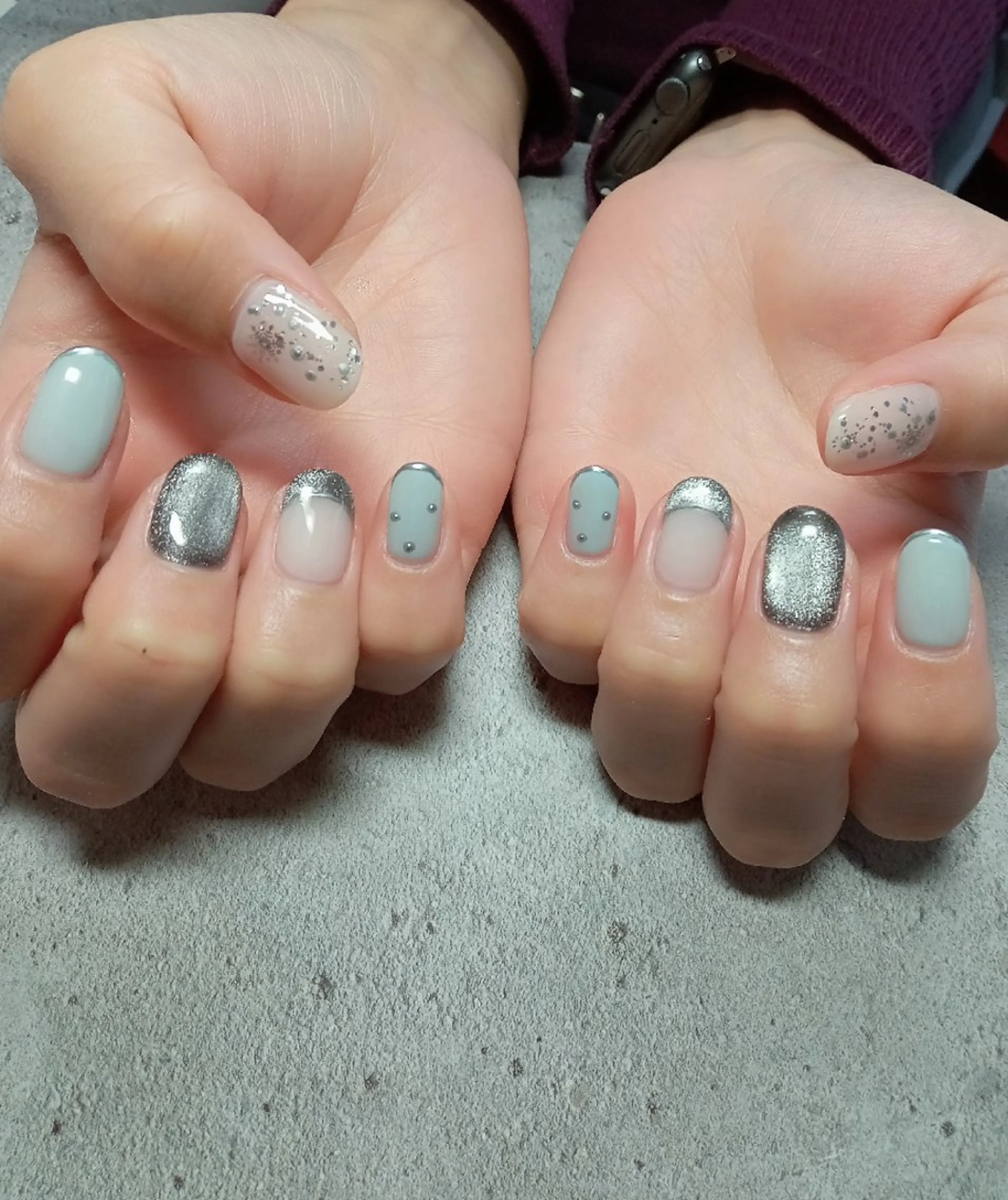 ネイル キラキラネイル マグネットネイル ビー玉ネイル 冬ネイル クリスマス ハンドネイル flure de neige yukiのネイルデザイン