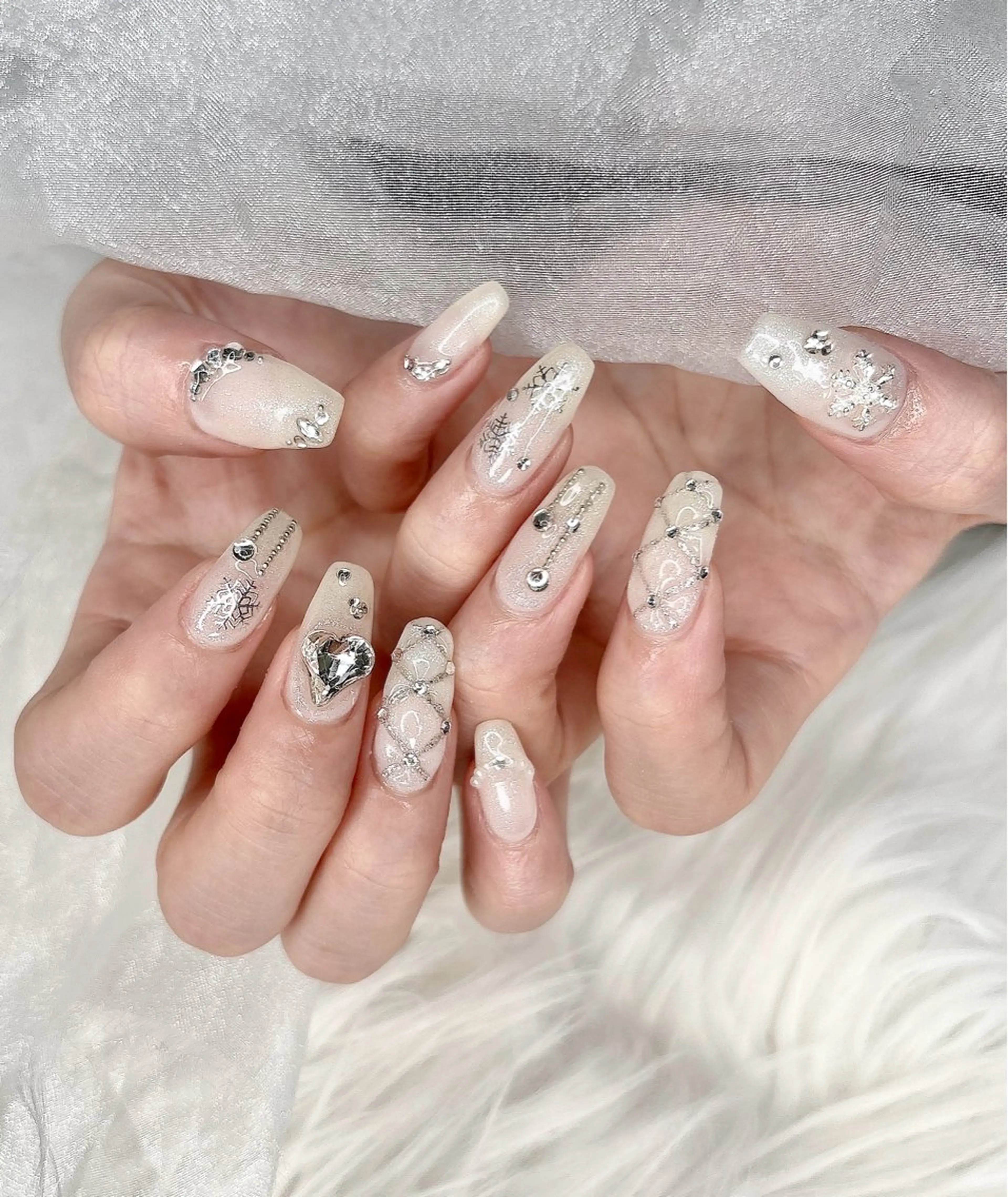 ネイル ハンドネイル ハンドケア Hi Beauty 渋谷(ネイル、ハイパーナイフ6、脂肪れいきゃく、マッサージ＆エステサロン)所属・Hi beauty 渋谷のネイルデザイン