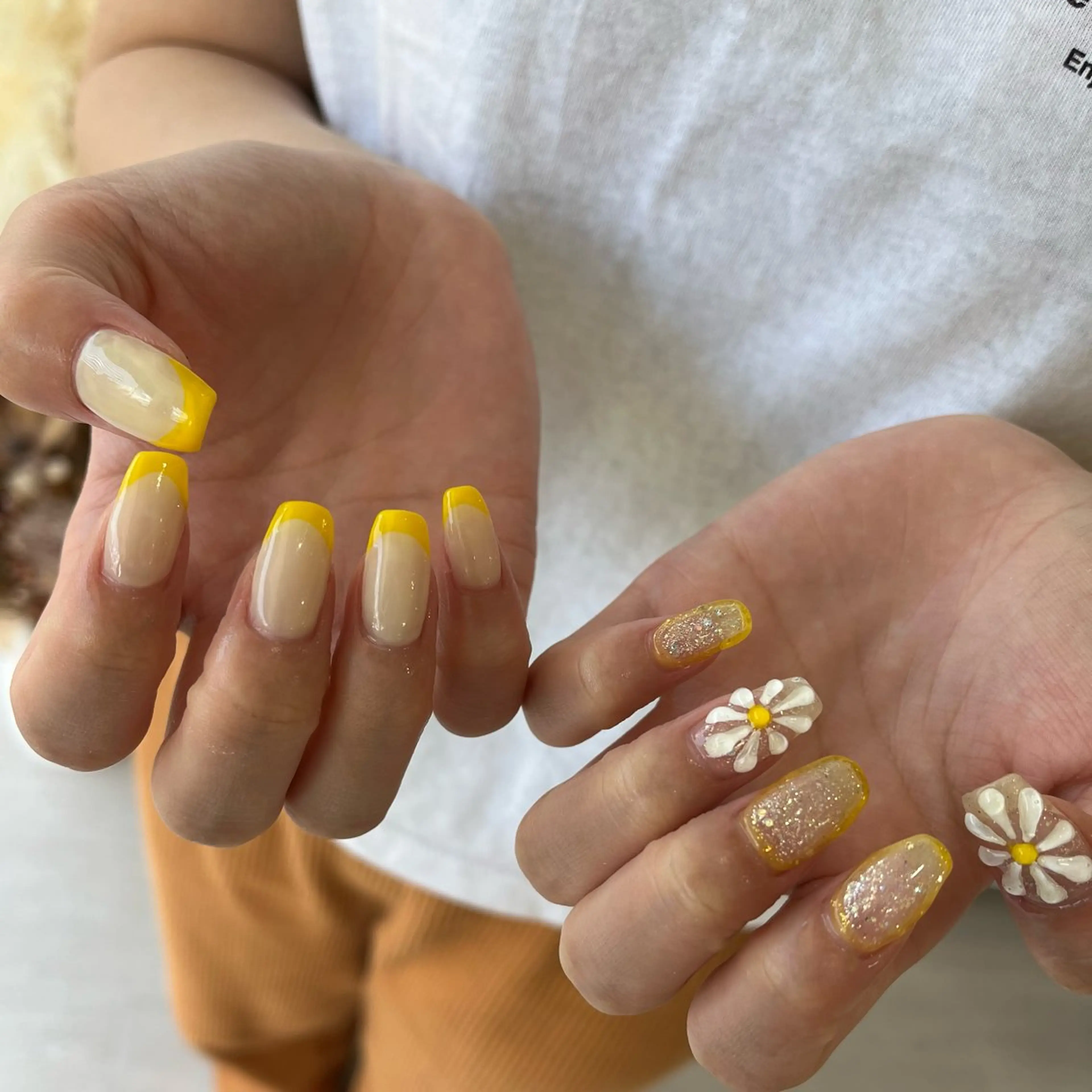 ネイル フラワーネイル フレンチネイル ぷっくりネイル #Amin所属・#Amin nail salonのネイルデザイン