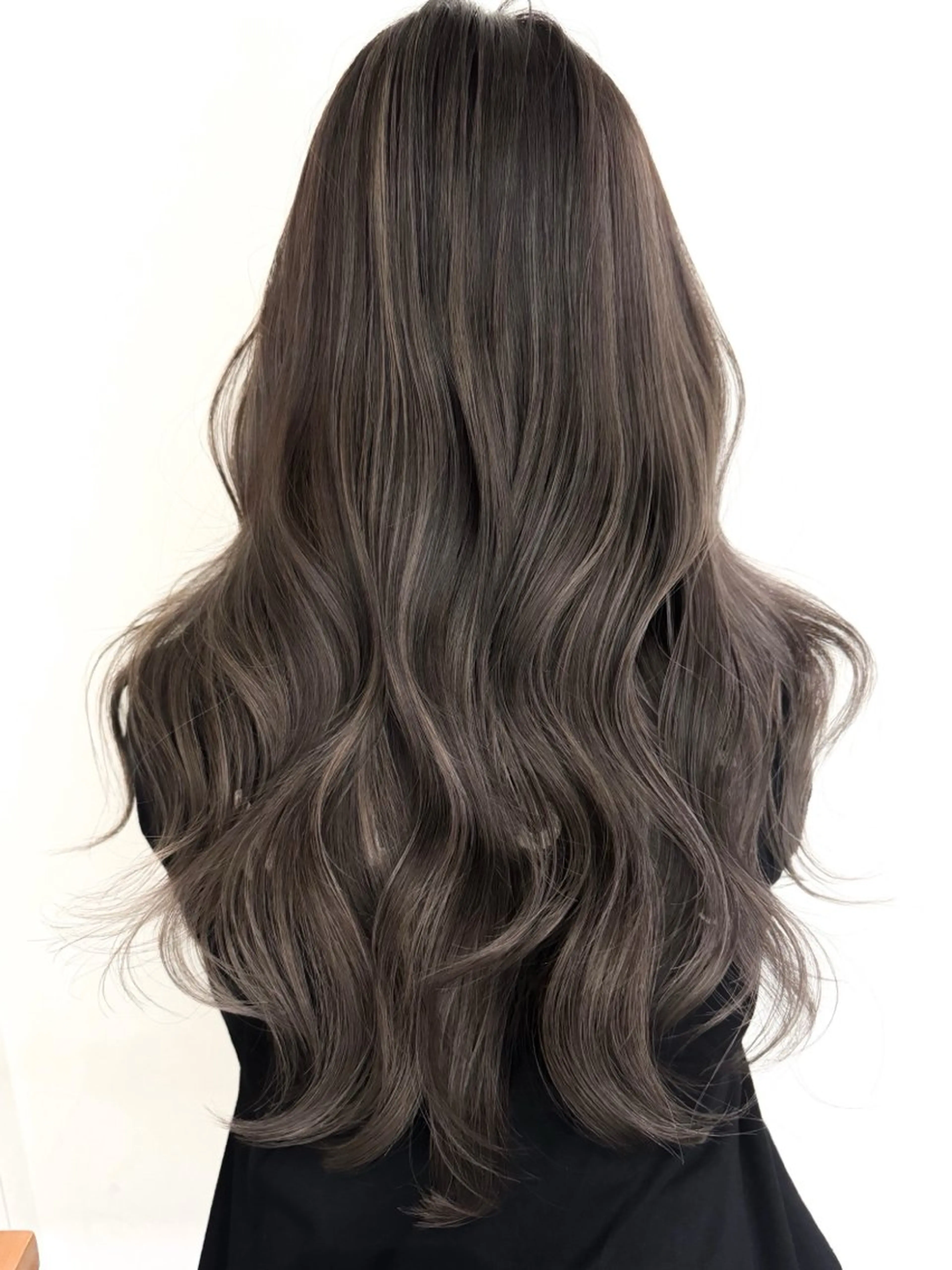 セミロング カラー ✨レイヤーカット/透 名感カラー特化✨のヘアスタイル