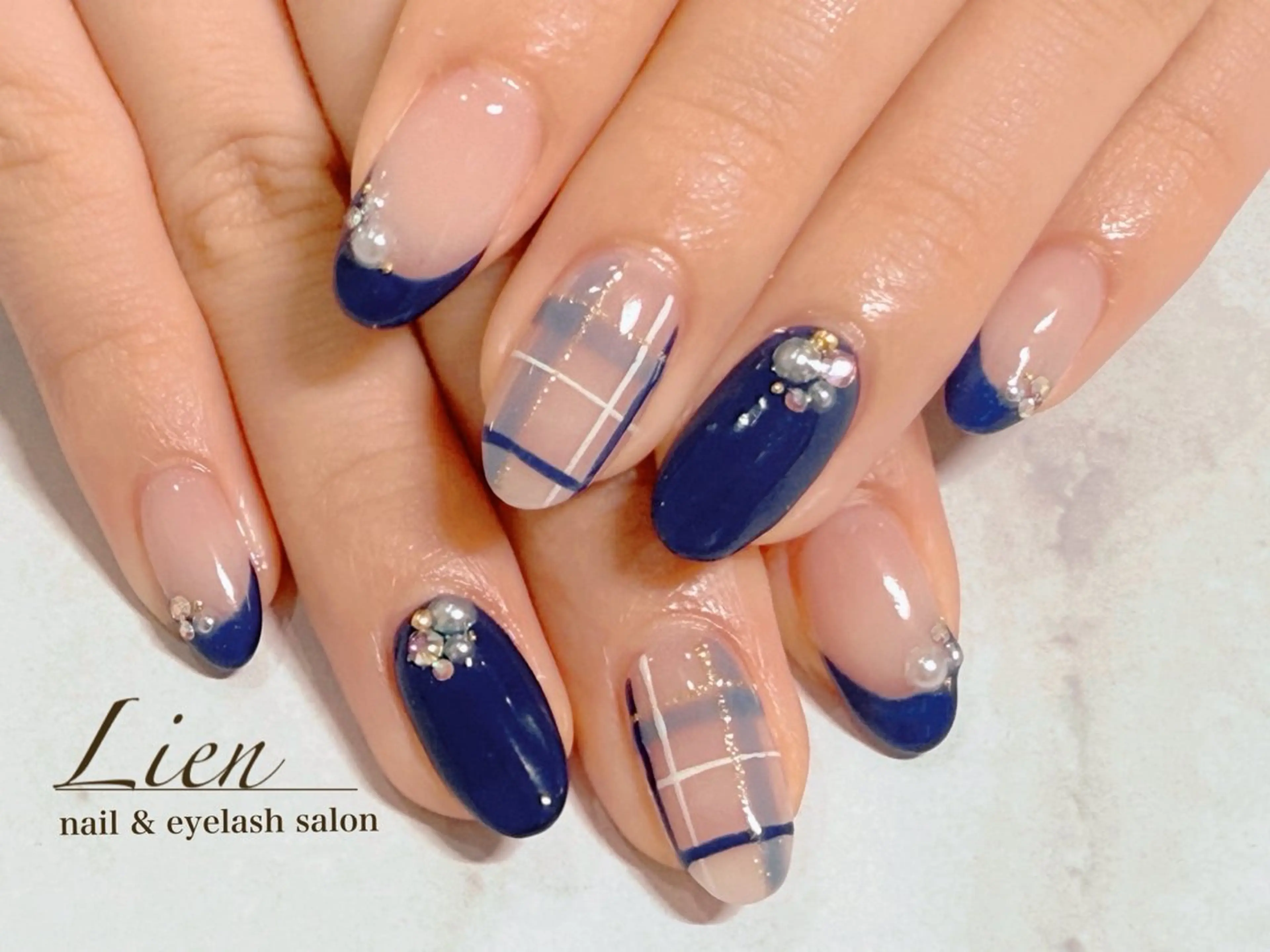 ネイル 長さ出し フットネイル フレンチネイル ジェルネイル ガラスフレンチ ハンドネイル Lien(リアン) 銀座駅6分のネイルデザイン