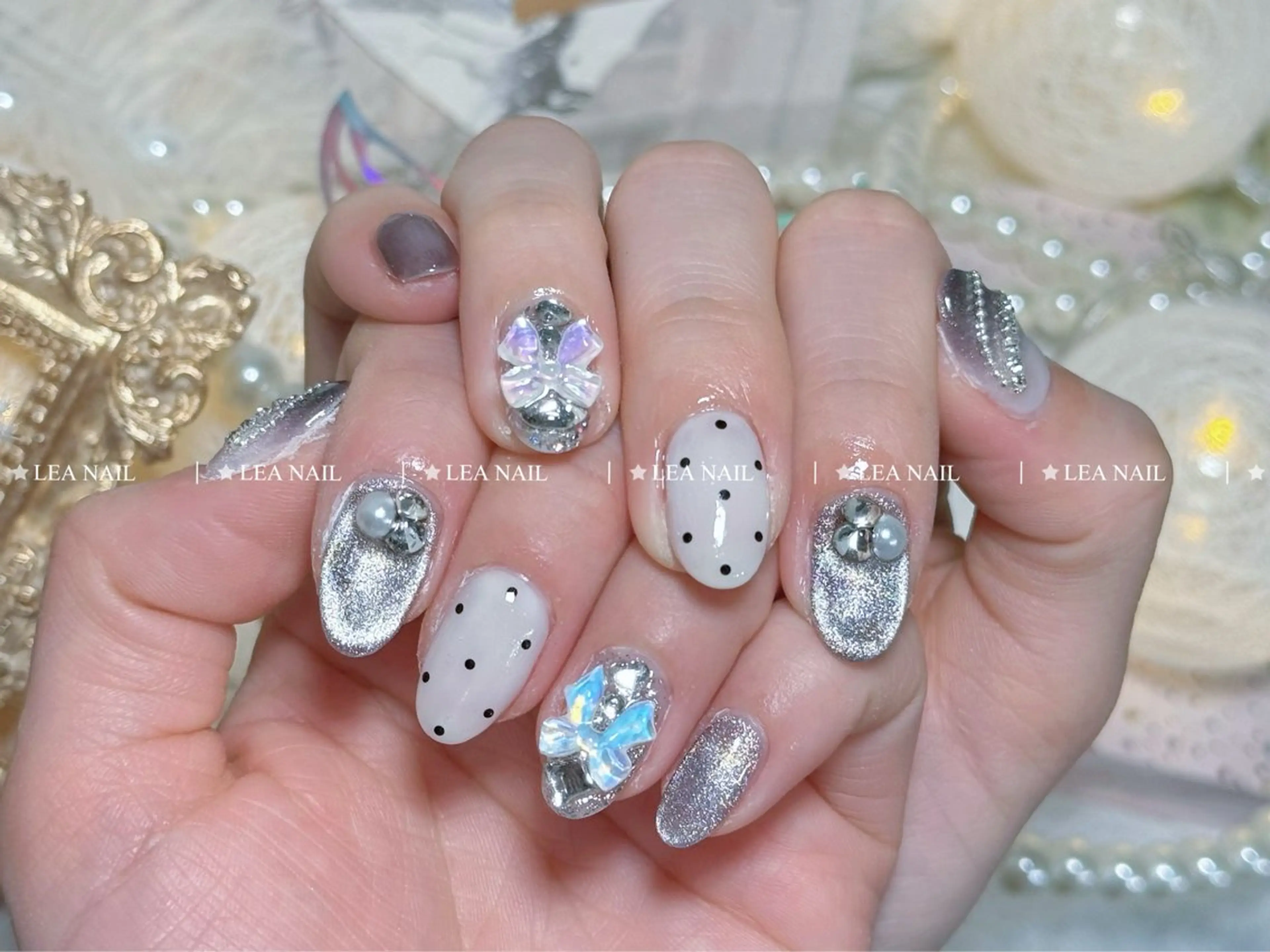 ネイル フラッシュネイル フットネイル フレンチネイル ジェルネイル ガラスフレンチ ハンドネイル ハンドケア Luxe Nail Salonのネイルデザイン