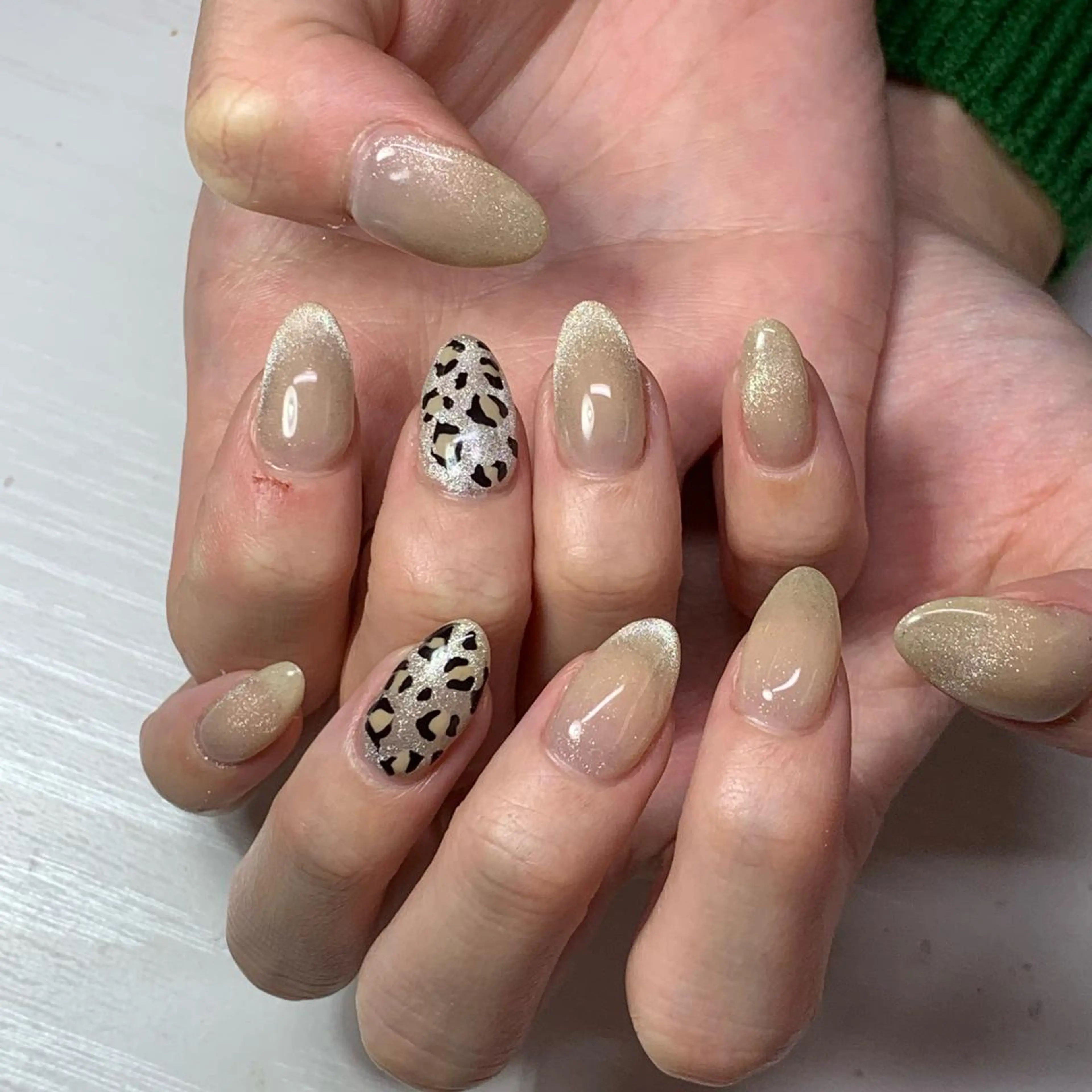 ネイル ハンドネイル καρδιά -ｶﾙﾃﾞｨｱ-のネイルデザイン