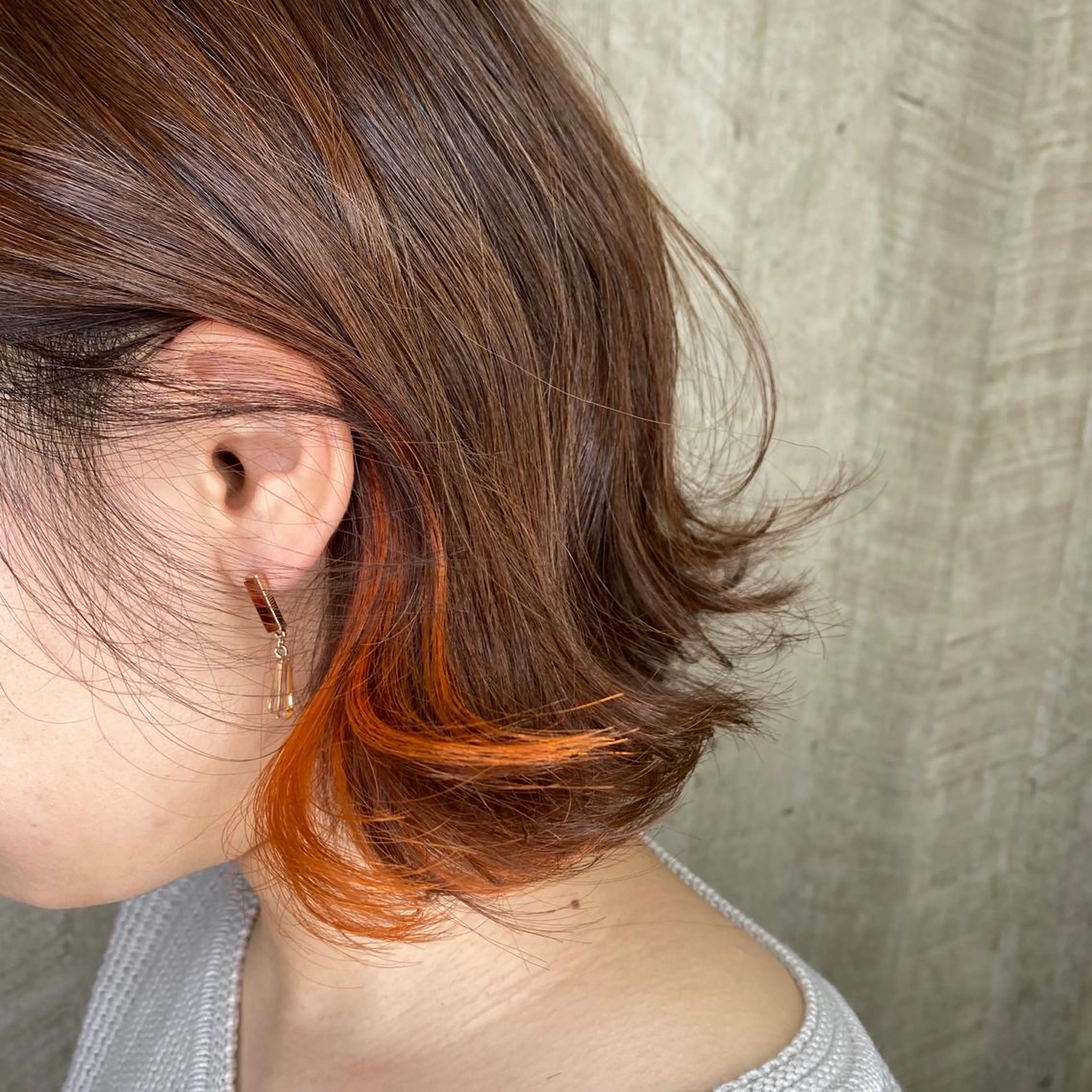 ミディアム カラー ブリーチ ハイライトカラー オレンジ ハイライト hair salon Ame(エイム)所属・熊井 達也のエステ・リラクイメージ