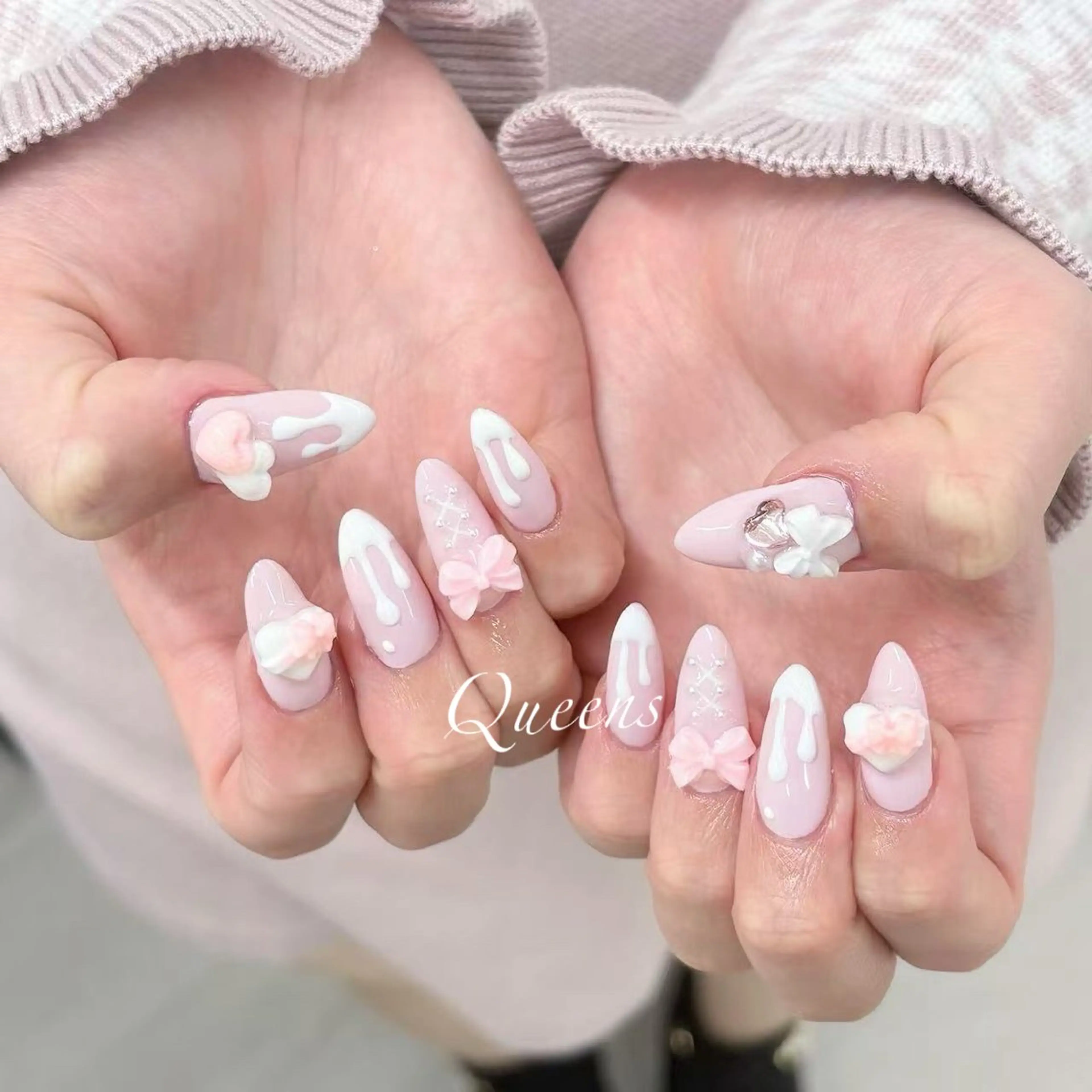 ネイル ハンドネイル Queens テイのネイルデザイン