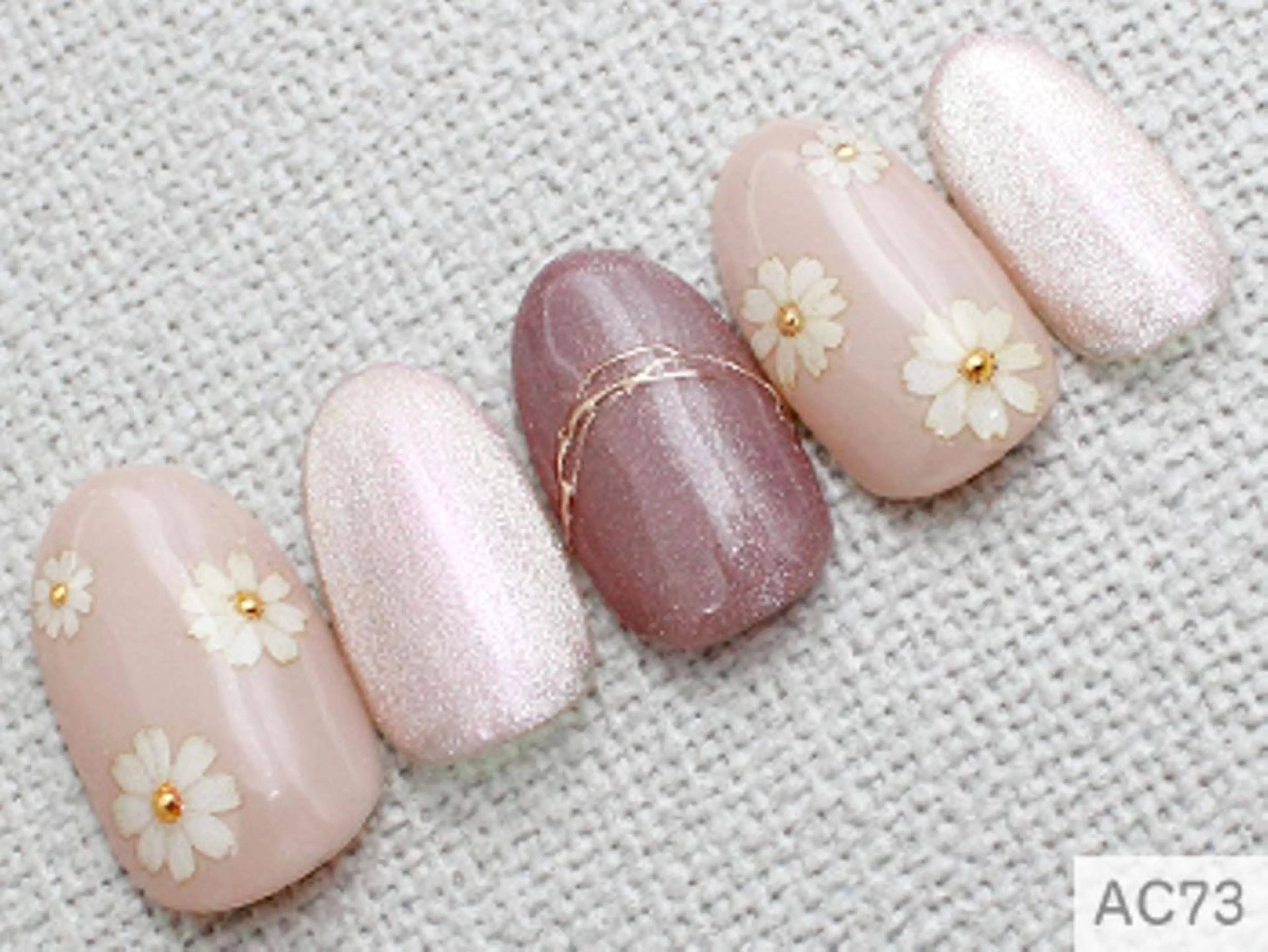 ネイル ジェルネイル マグネットネイル 🤍 Janのネイルデザイン