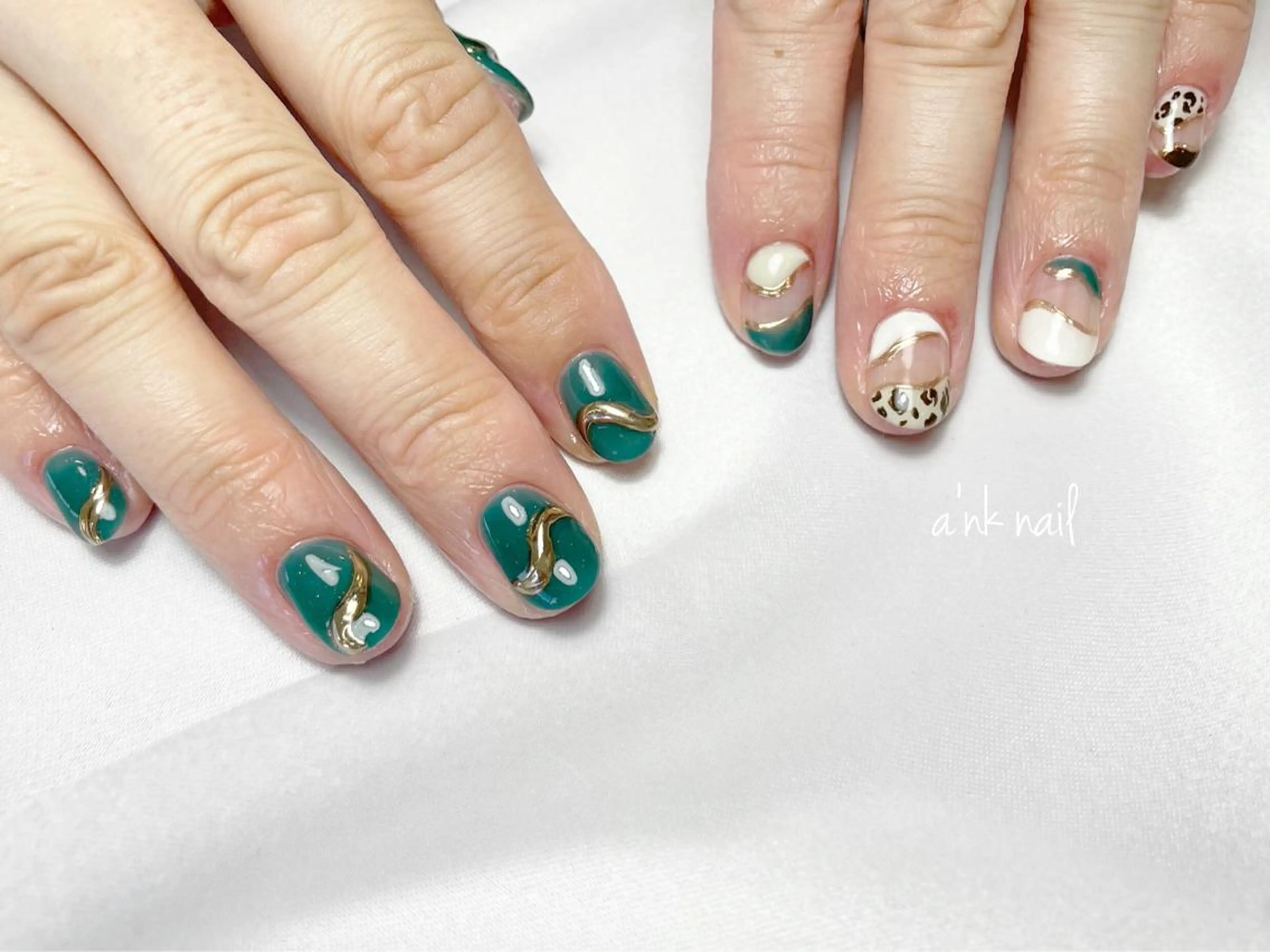 ネイル グリーン Sawamoto Akinaのネイルデザイン