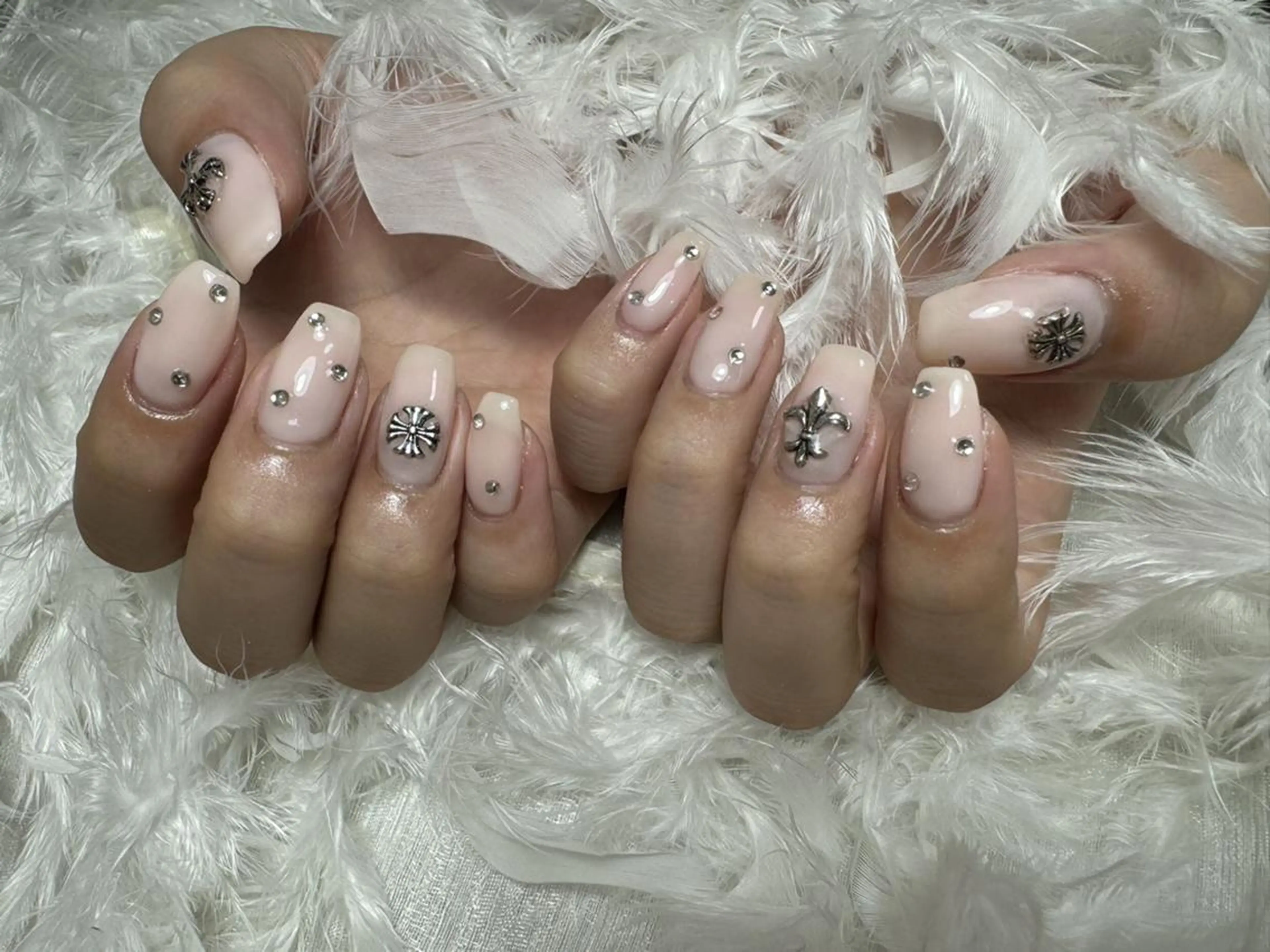 ネイル ハンドネイル DEMAIN- 🌹のネイルデザイン