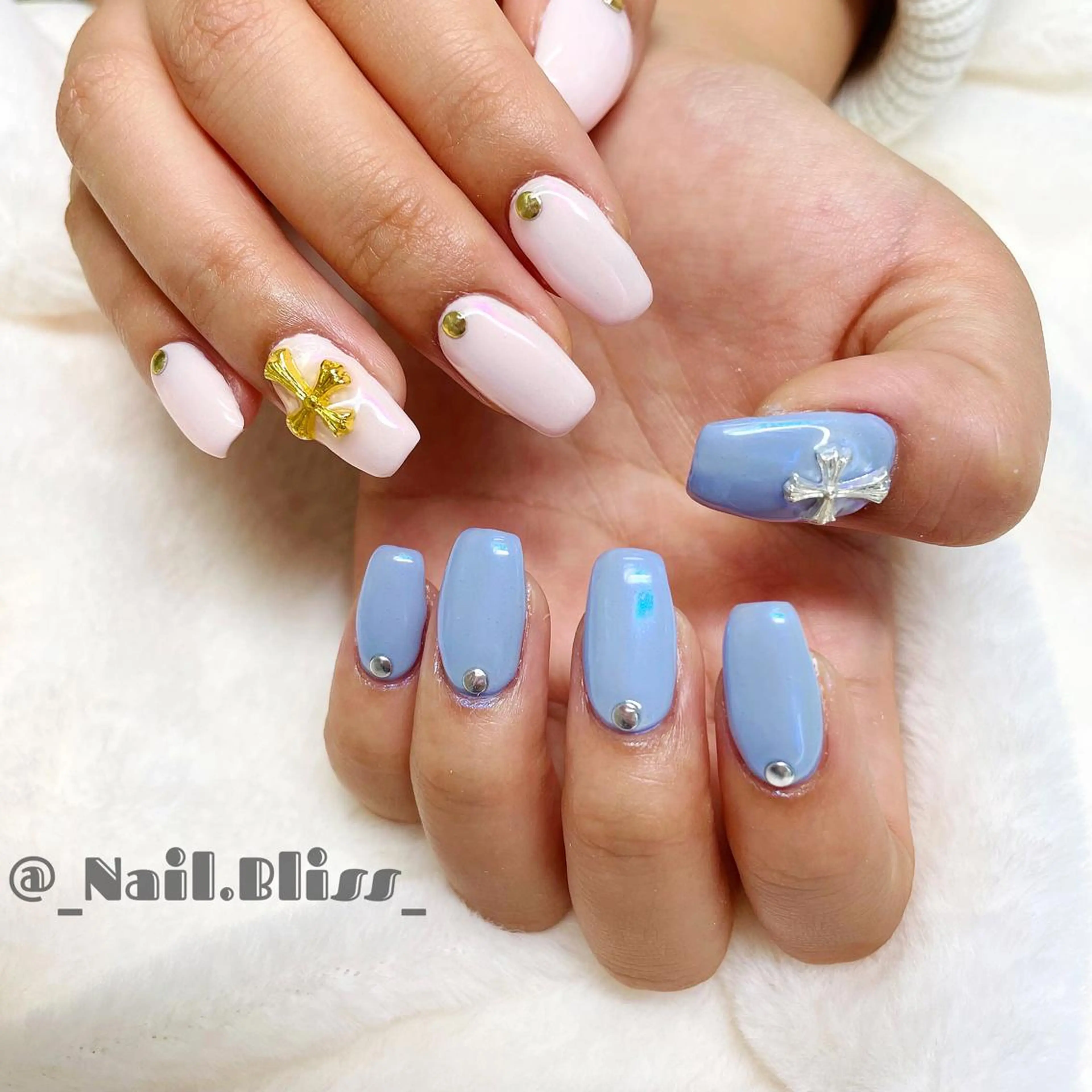 ネイル オーロラネイル ハンドネイル NAIL BLISSのネイルデザイン