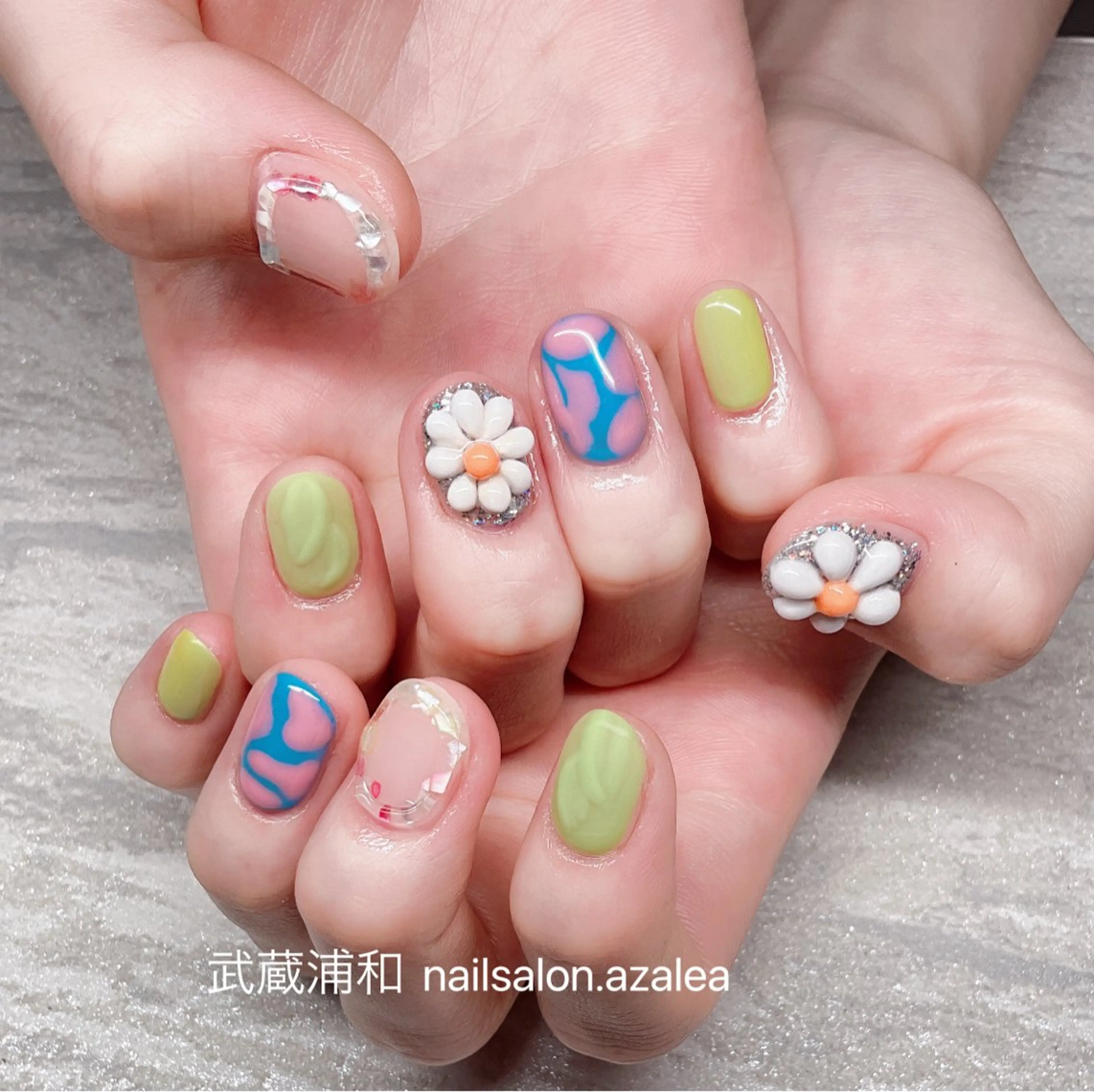 ネイル ハンドネイル R inのネイルデザイン