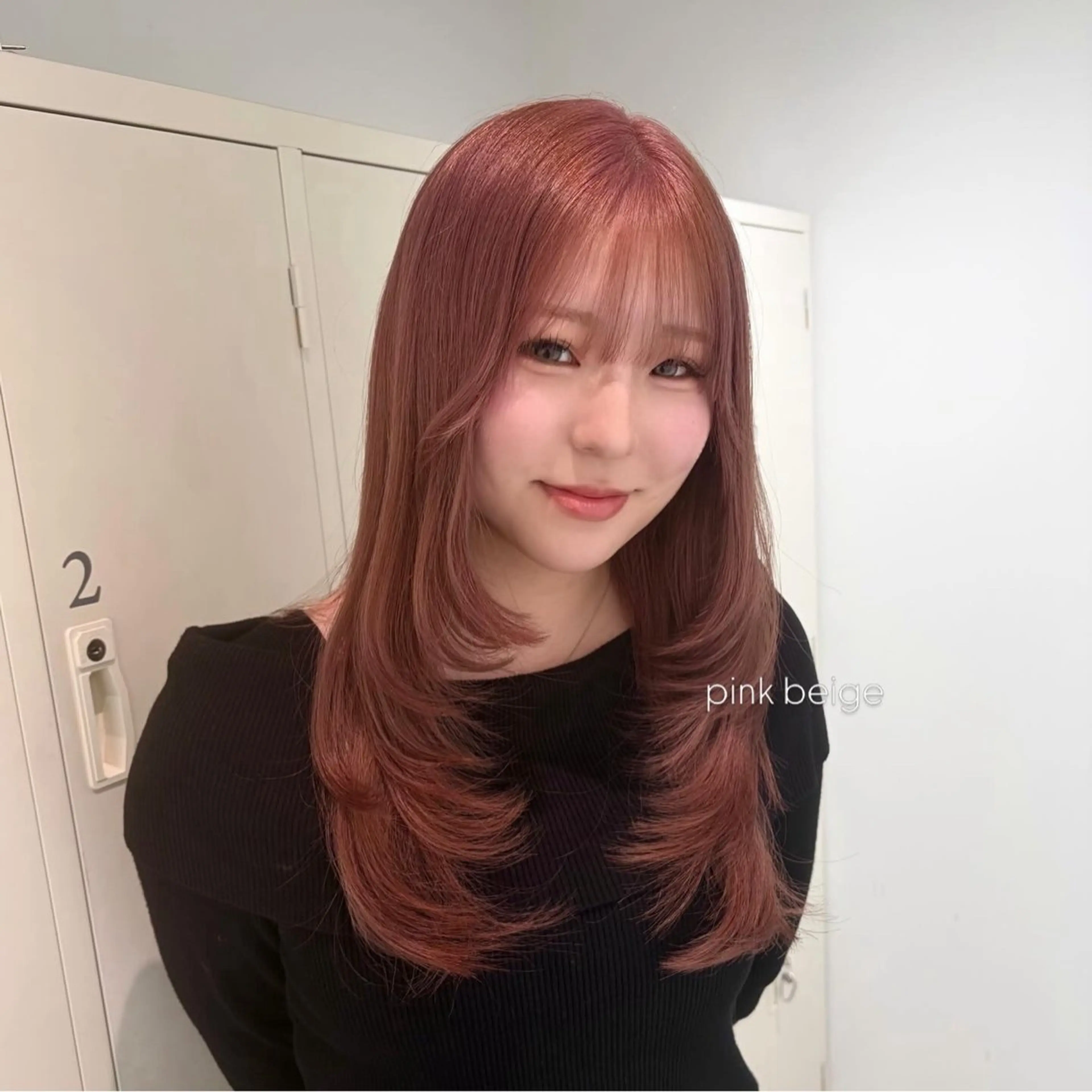 ロング カラー ハイトーンカラー レイヤーカット カット ヘアカラー トリートメント EIGHT ／SHU🩶のヘアスタイル