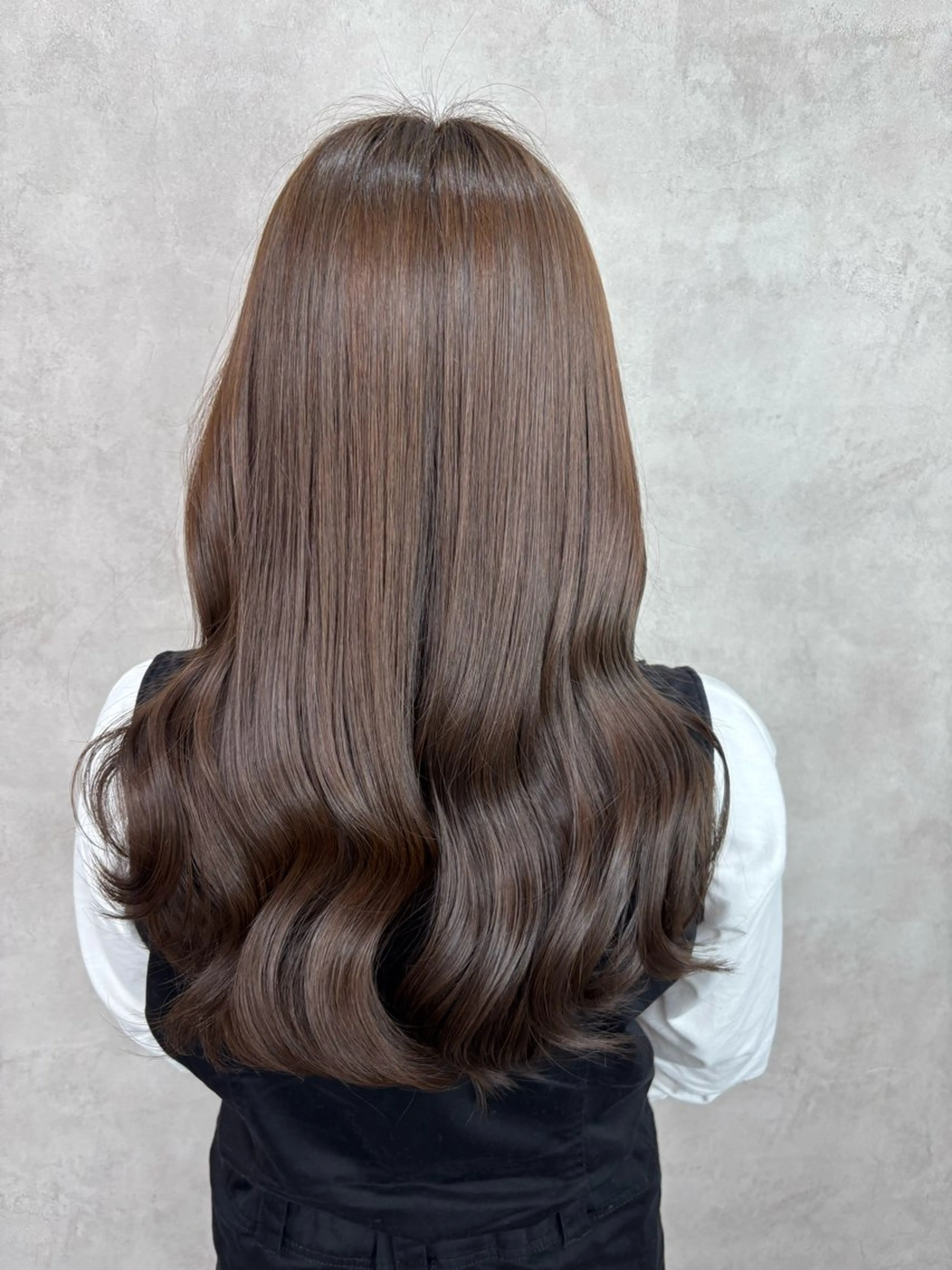 ミディアム カラー ベージュカラー ブリーチ ダブルカラー ブリーチなしカラー オリーブベージュ ヘアカラー 💎色落ち綺麗に白肌 ラベンダー💎りんのヘアスタイル